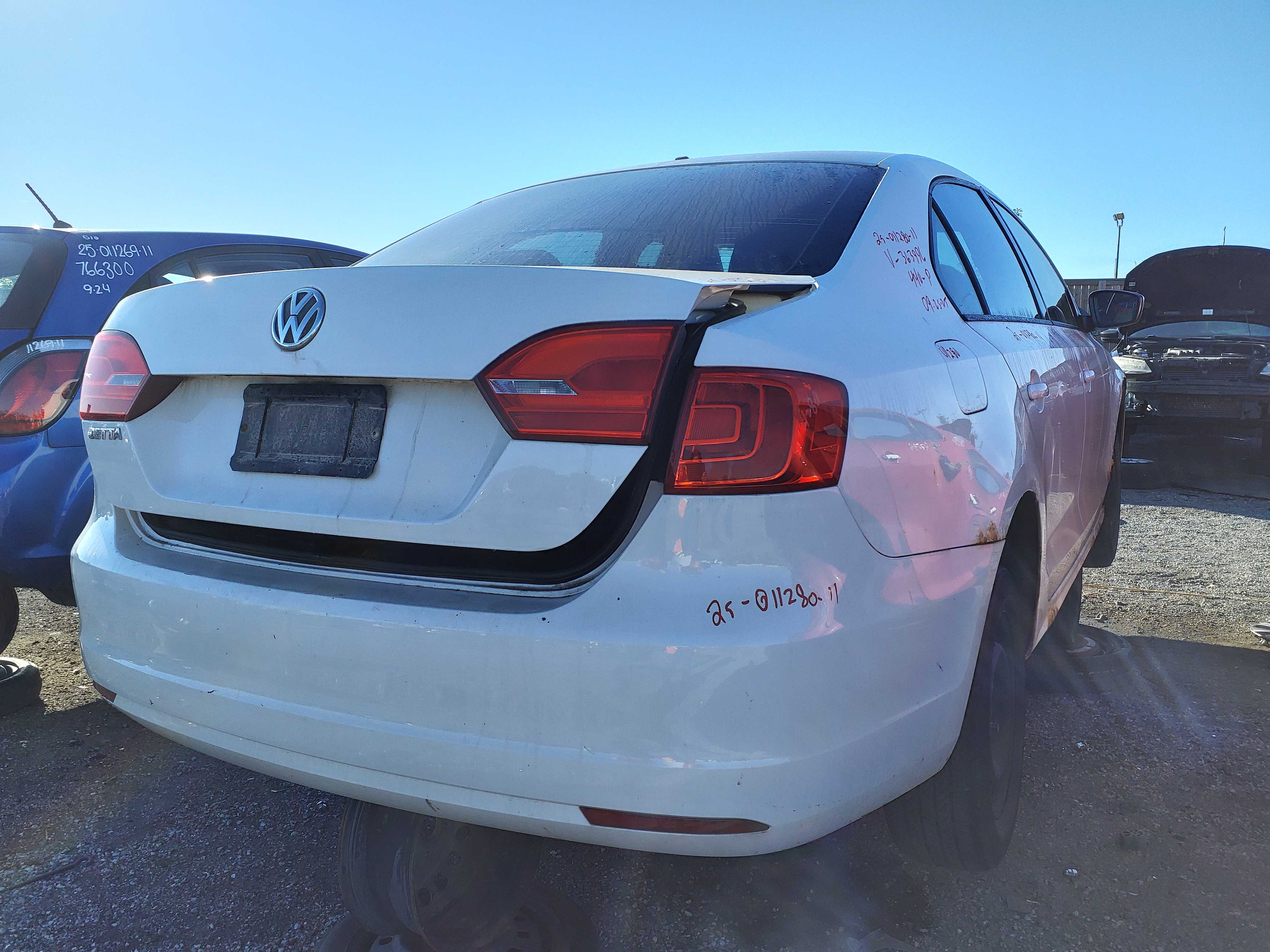 VOLKSWAGEN JETTA 2011