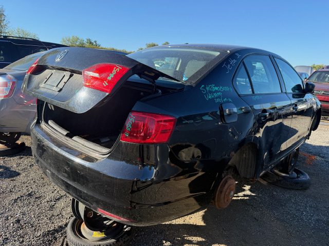 VOLKSWAGEN JETTA 2011