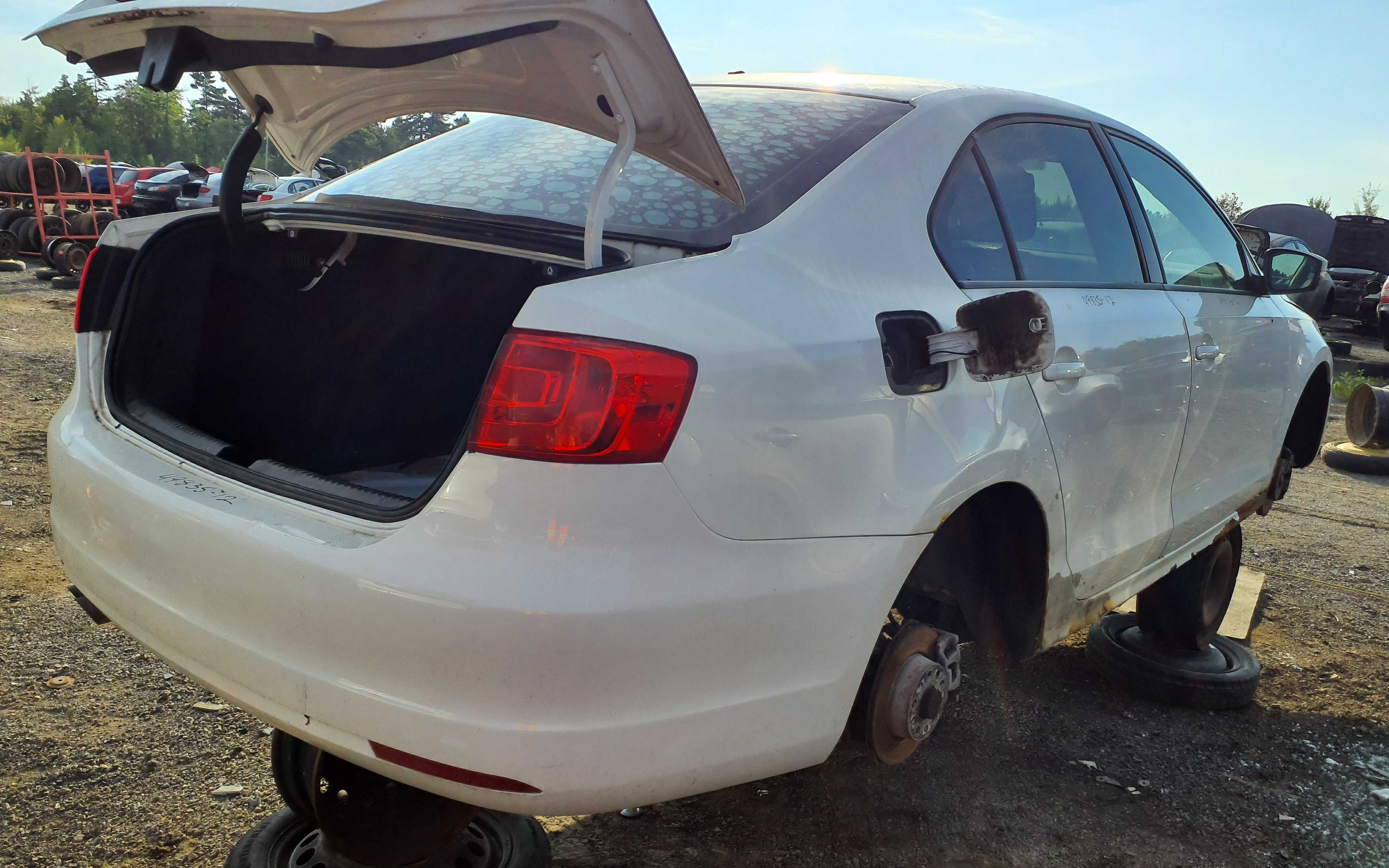 VOLKSWAGEN JETTA 2012