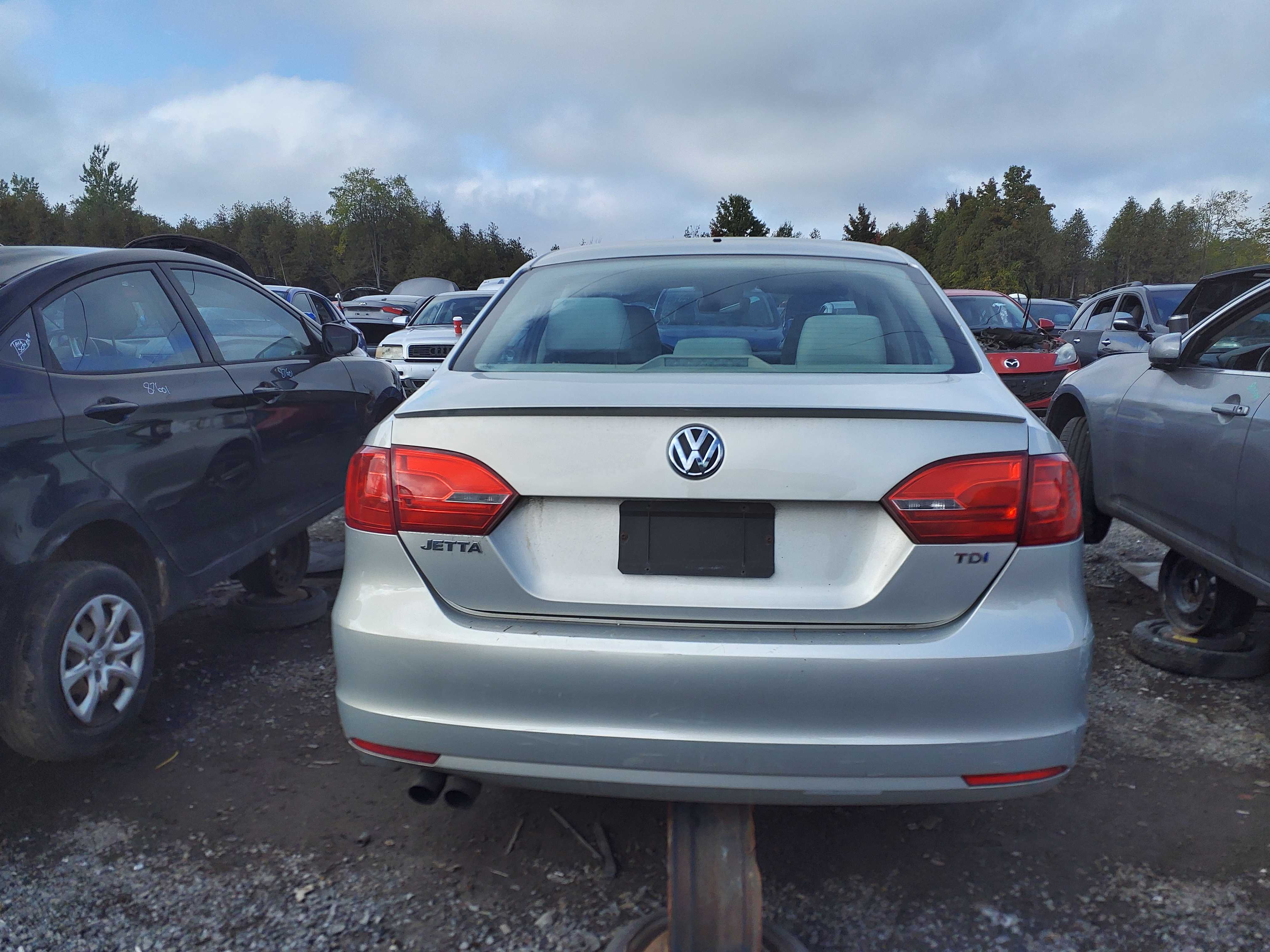 VOLKSWAGEN JETTA 2012