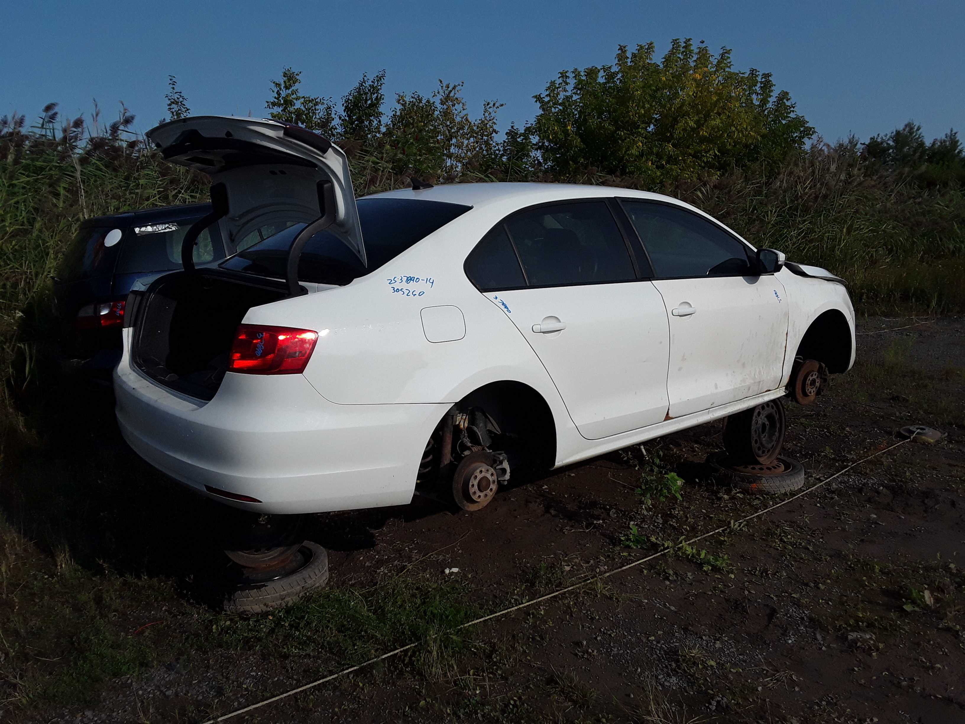 VOLKSWAGEN JETTA 2014