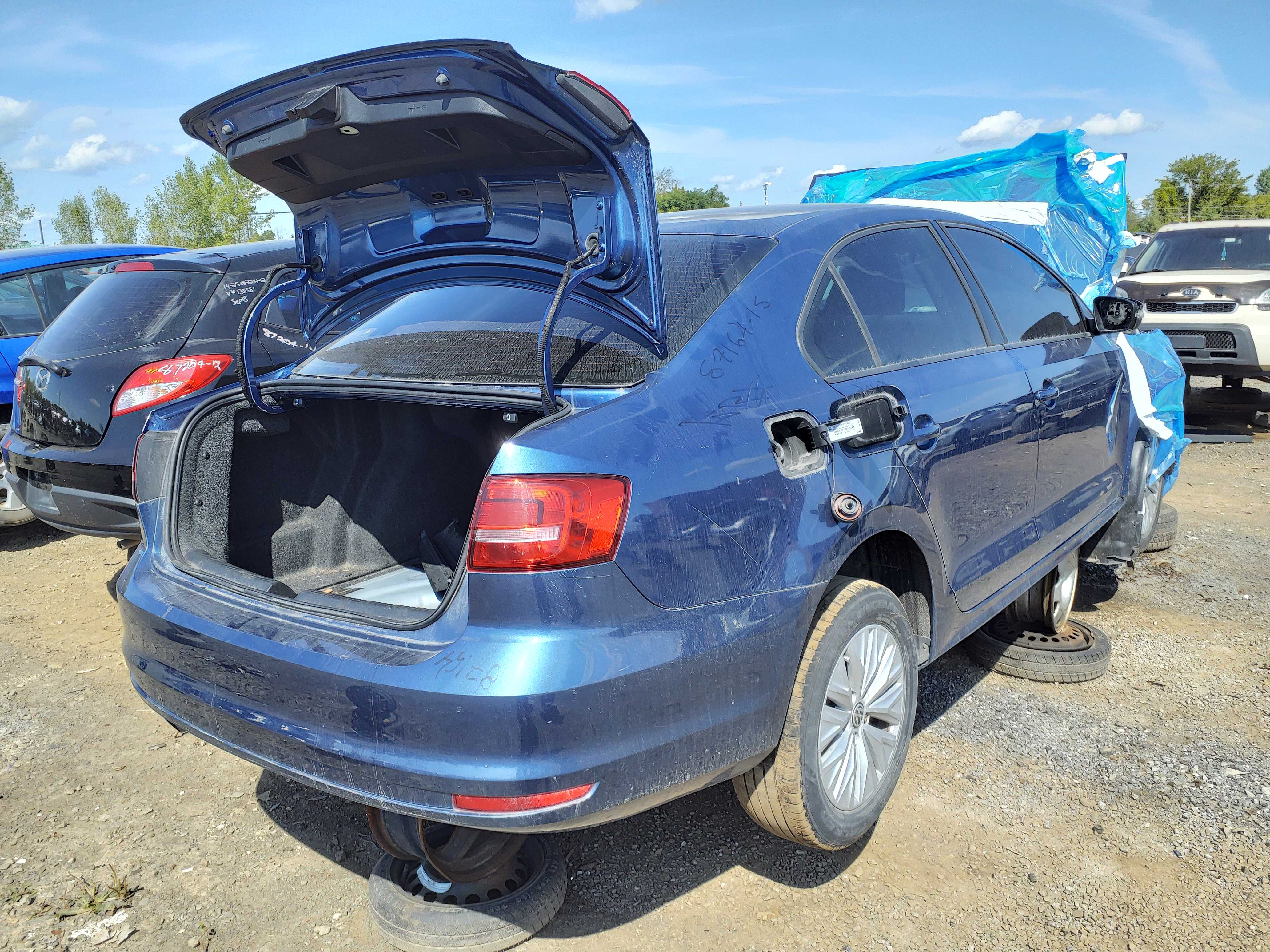 VOLKSWAGEN JETTA 2015