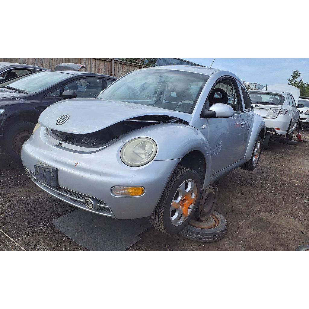 VOLKSWAGEN NEW BEETLE 2002
