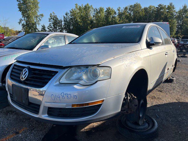 VOLKSWAGEN PASSAT 2010