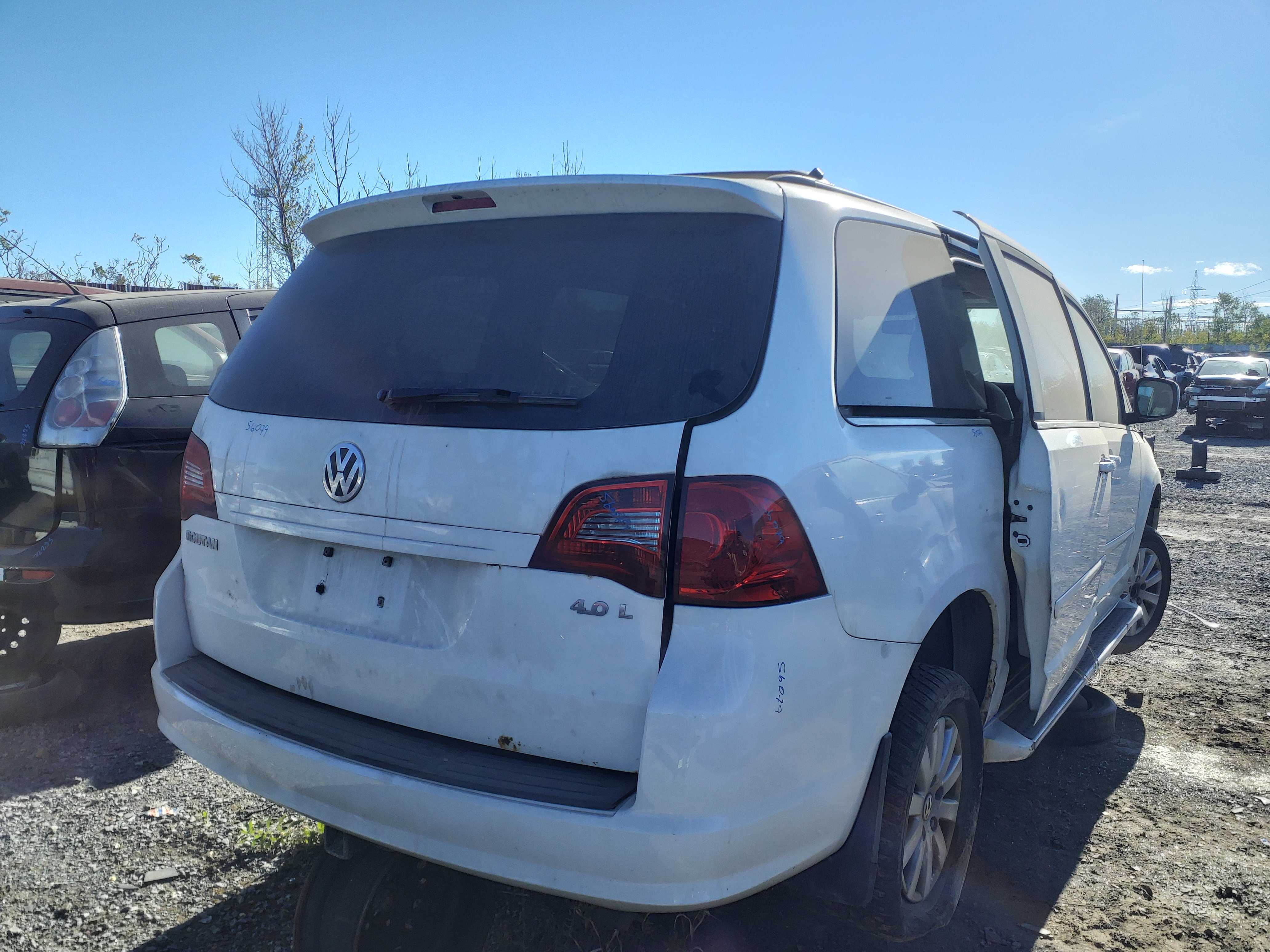 VOLKSWAGEN ROUTAN 2010