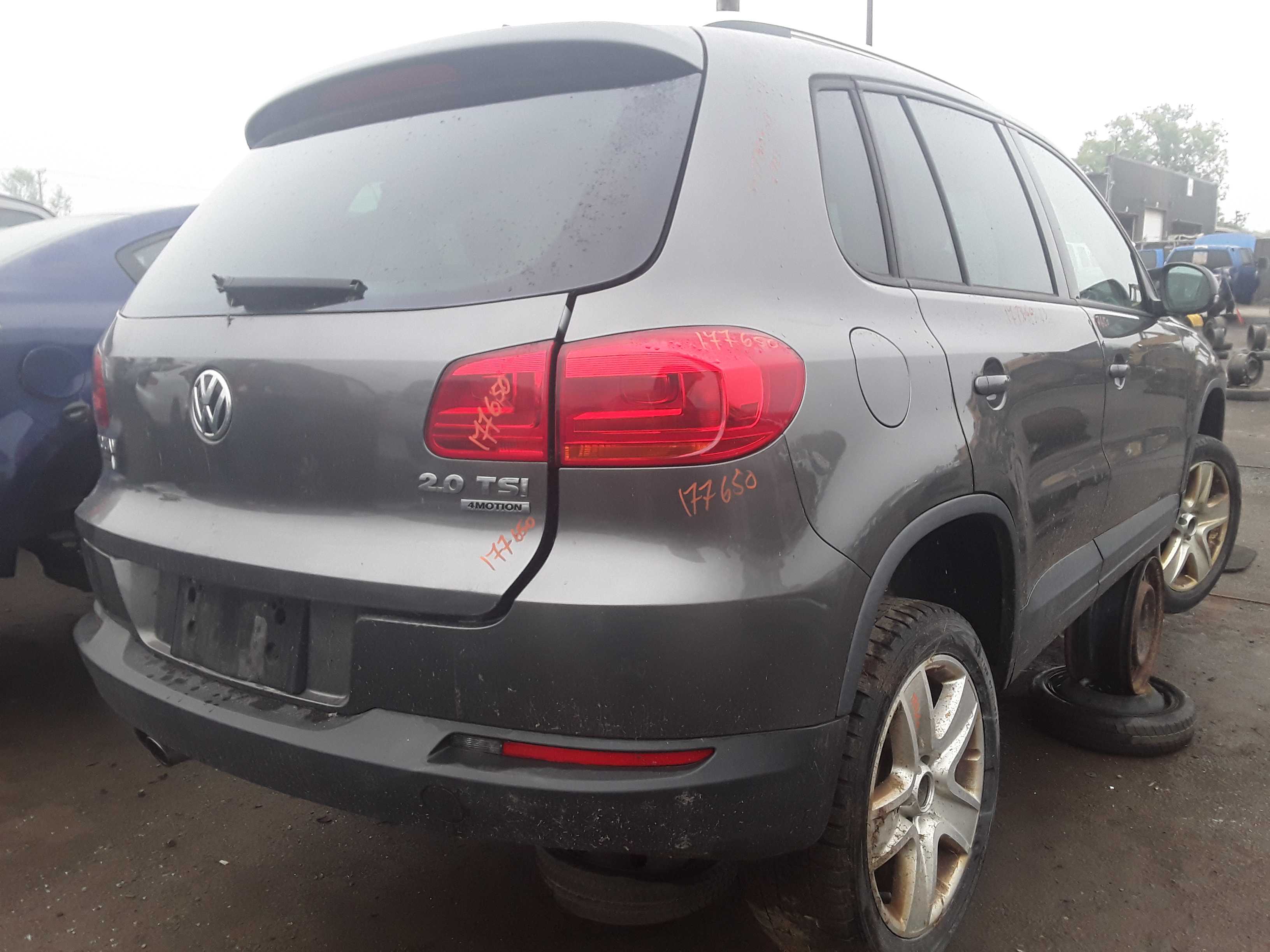VOLKSWAGEN TIGUAN 2013