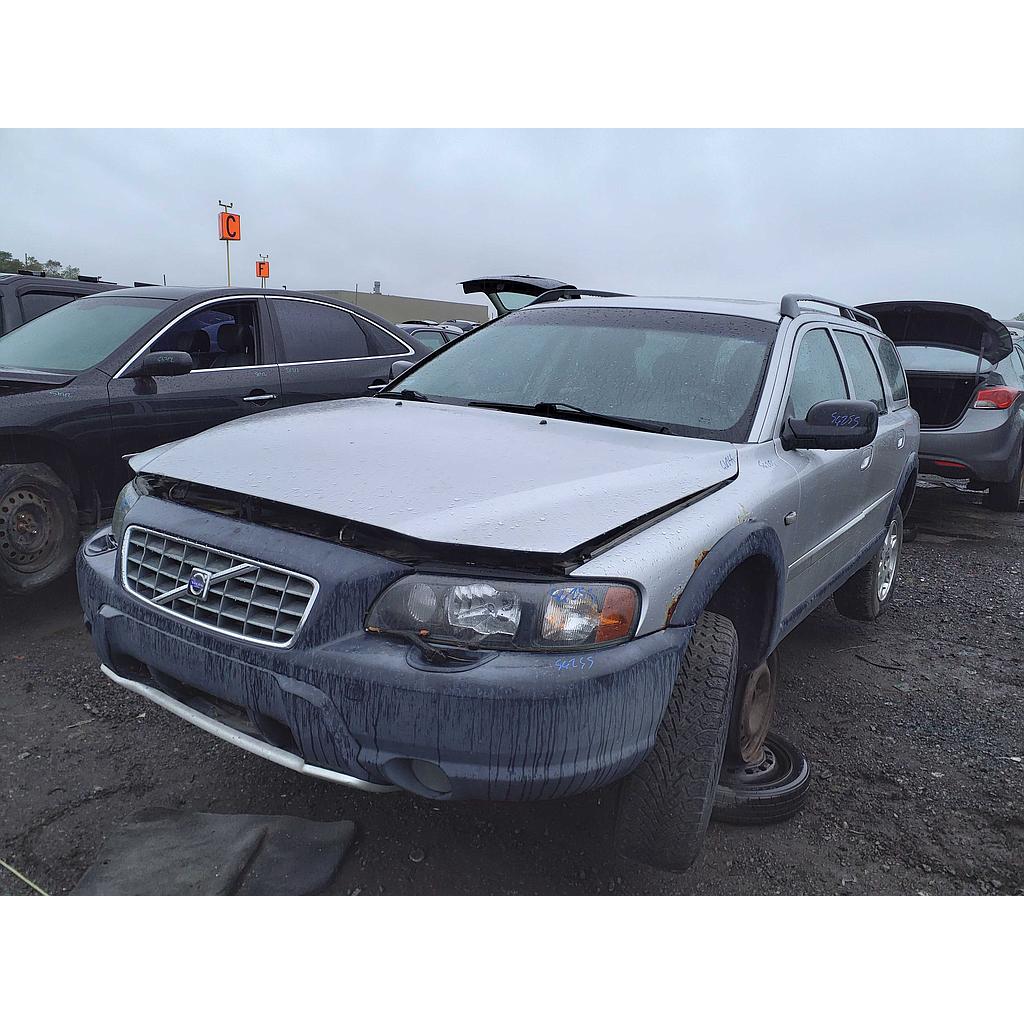 VOLVO XC70 2004
