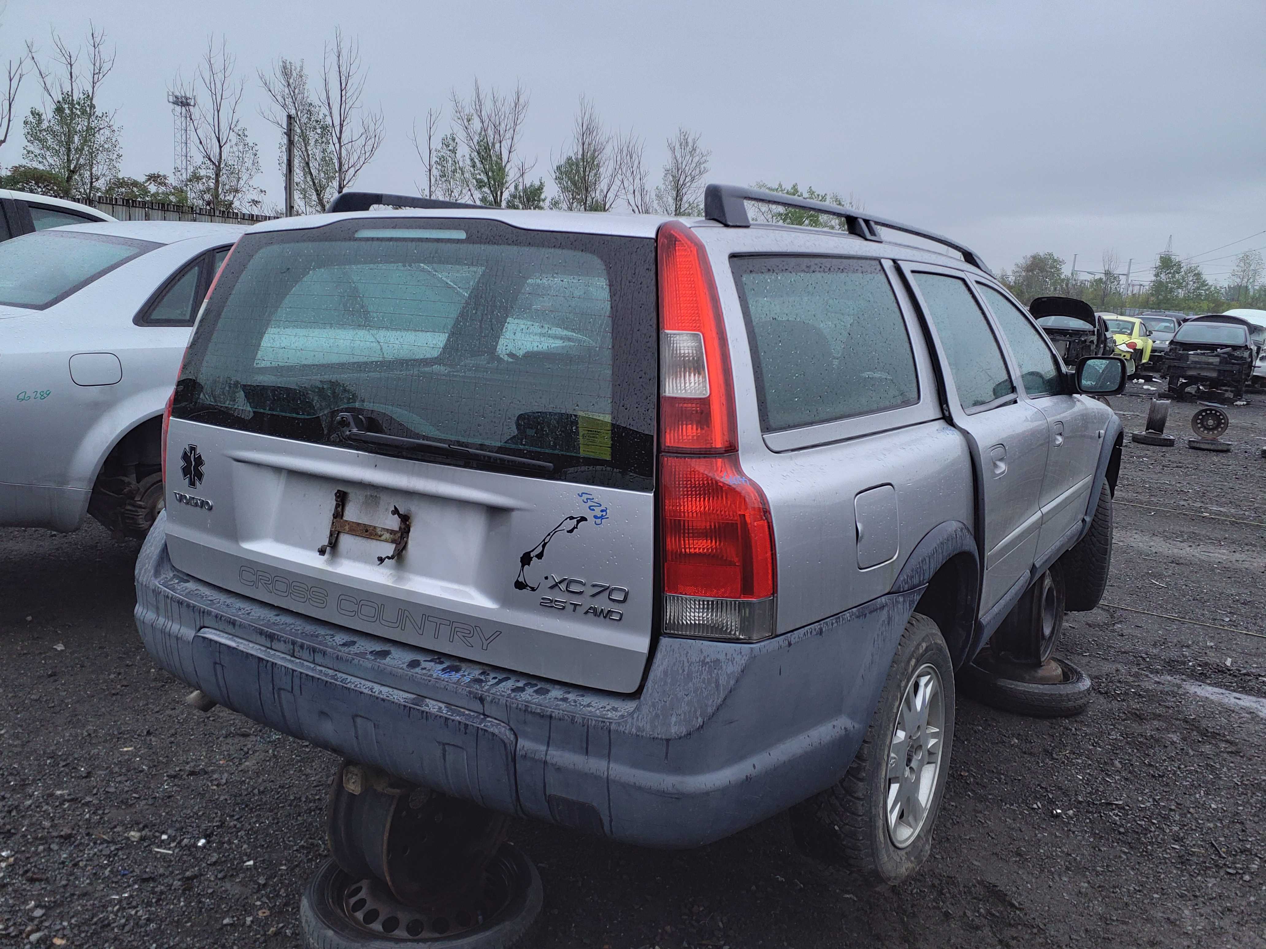 VOLVO XC70 2004