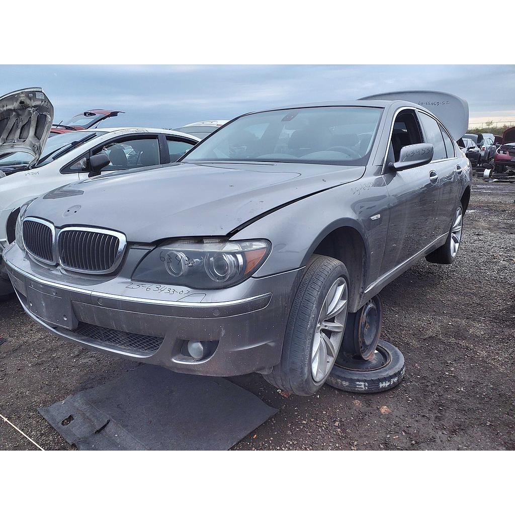 BMW 750 2007