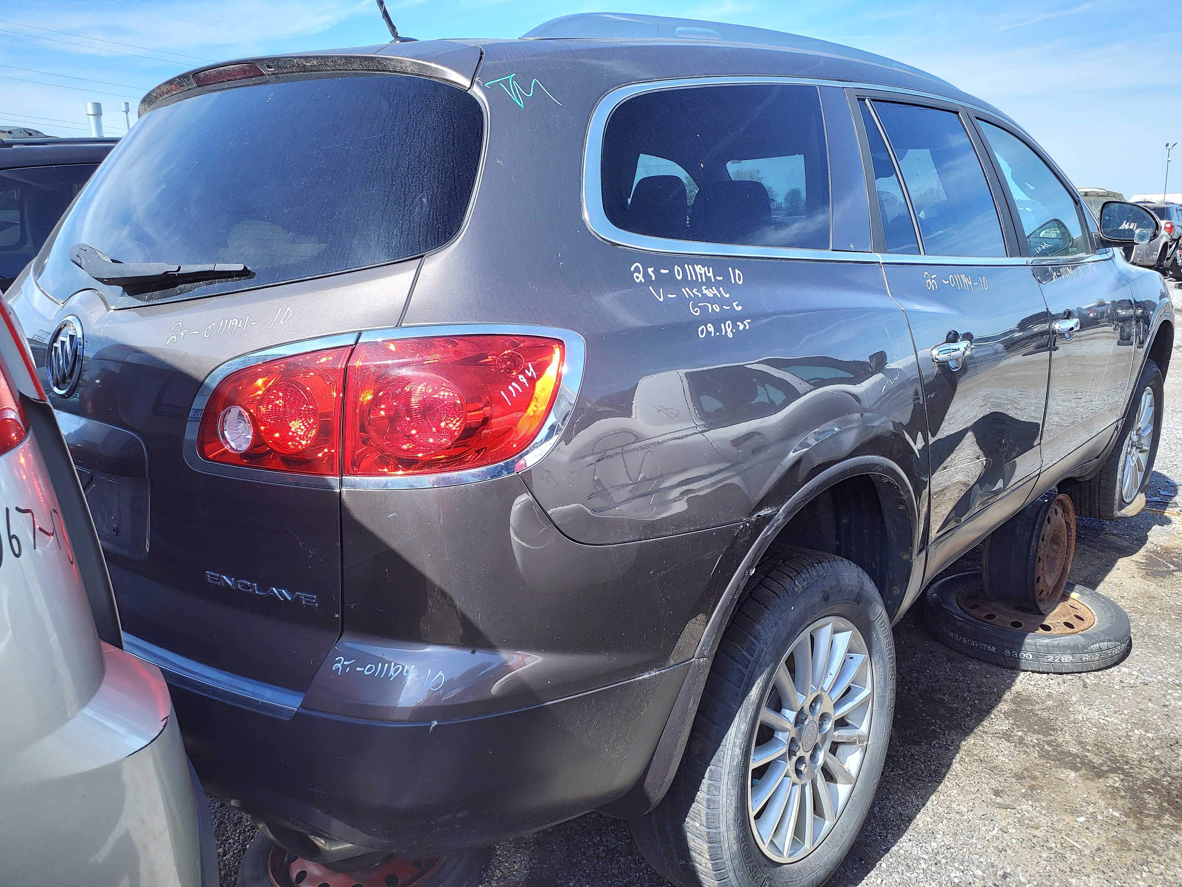 BUICK ENCLAVE 2010