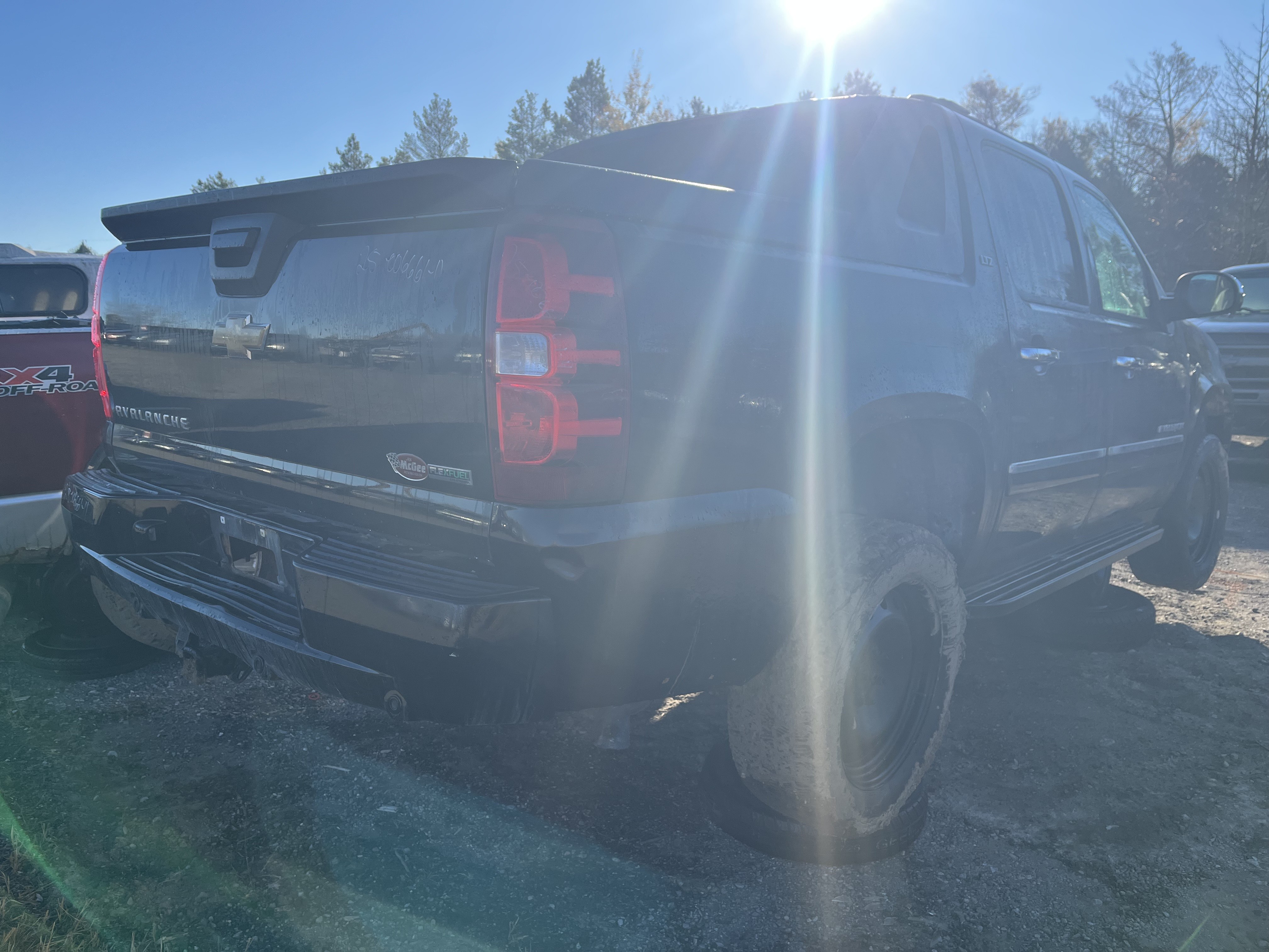 CHEVROLET AVALANCHE 2011