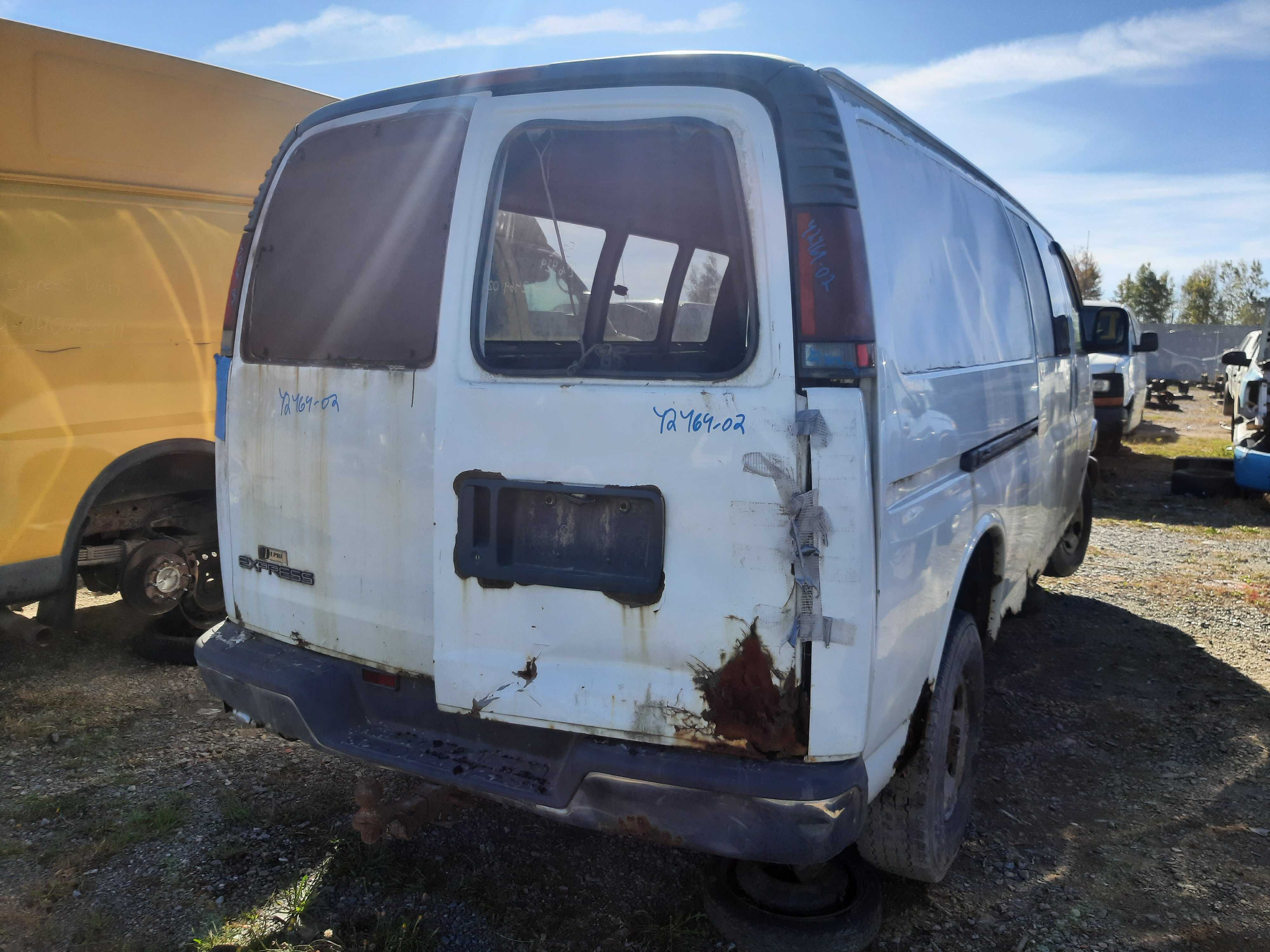 CHEVROLET EXPRESS VAN 2002