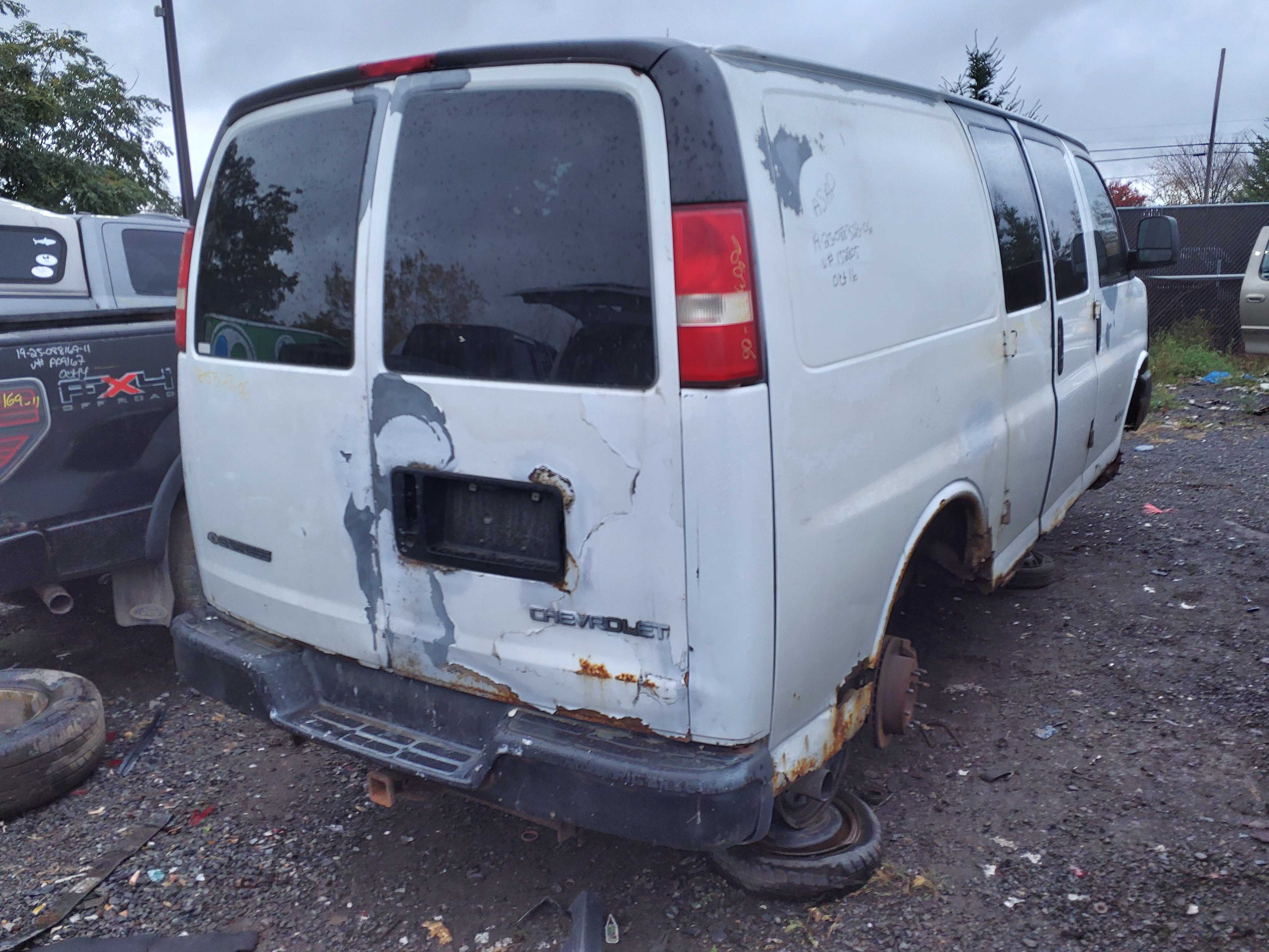 CHEVROLET EXPRESS VAN 2006