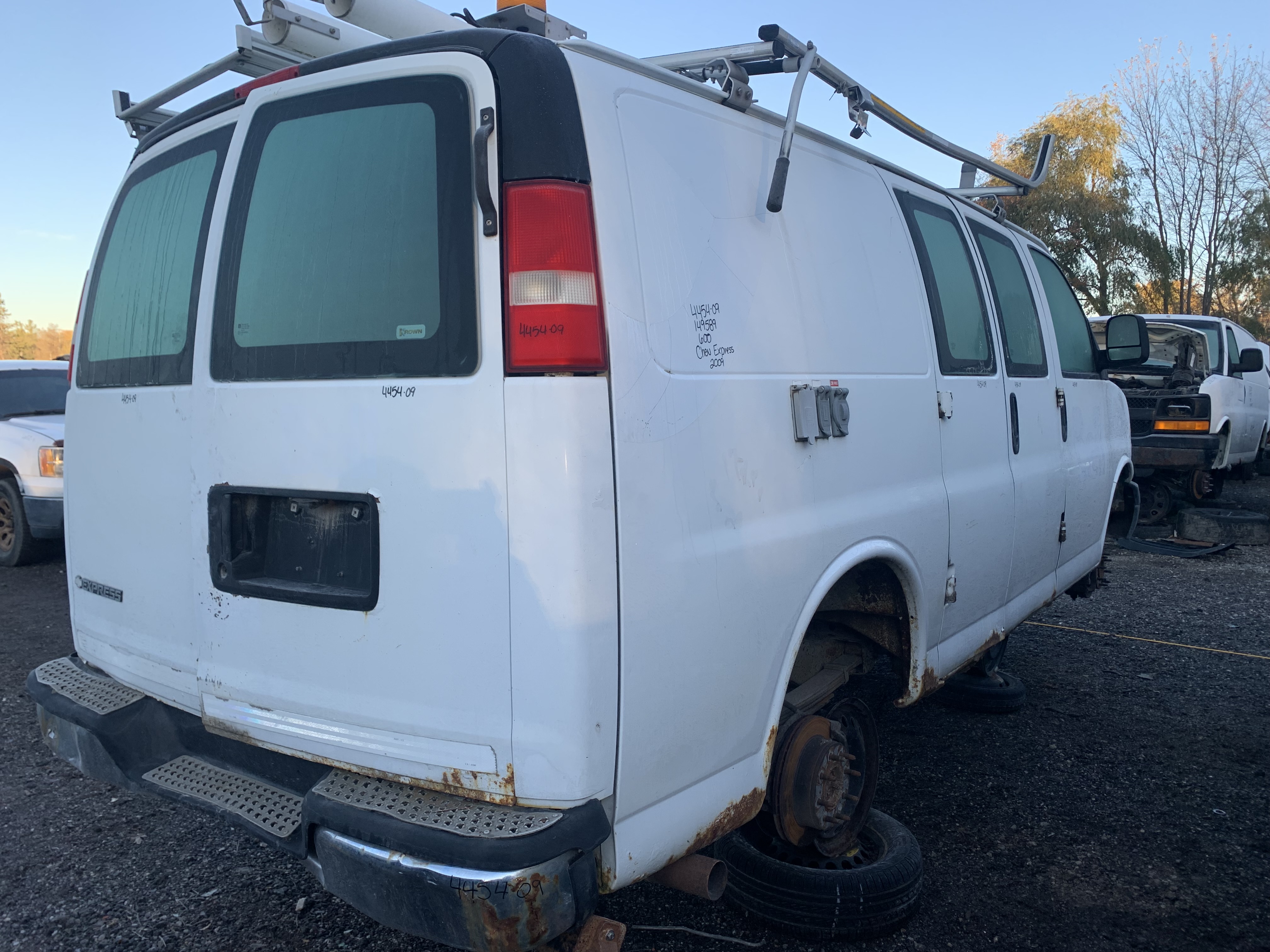 CHEVROLET EXPRESS VAN 2009