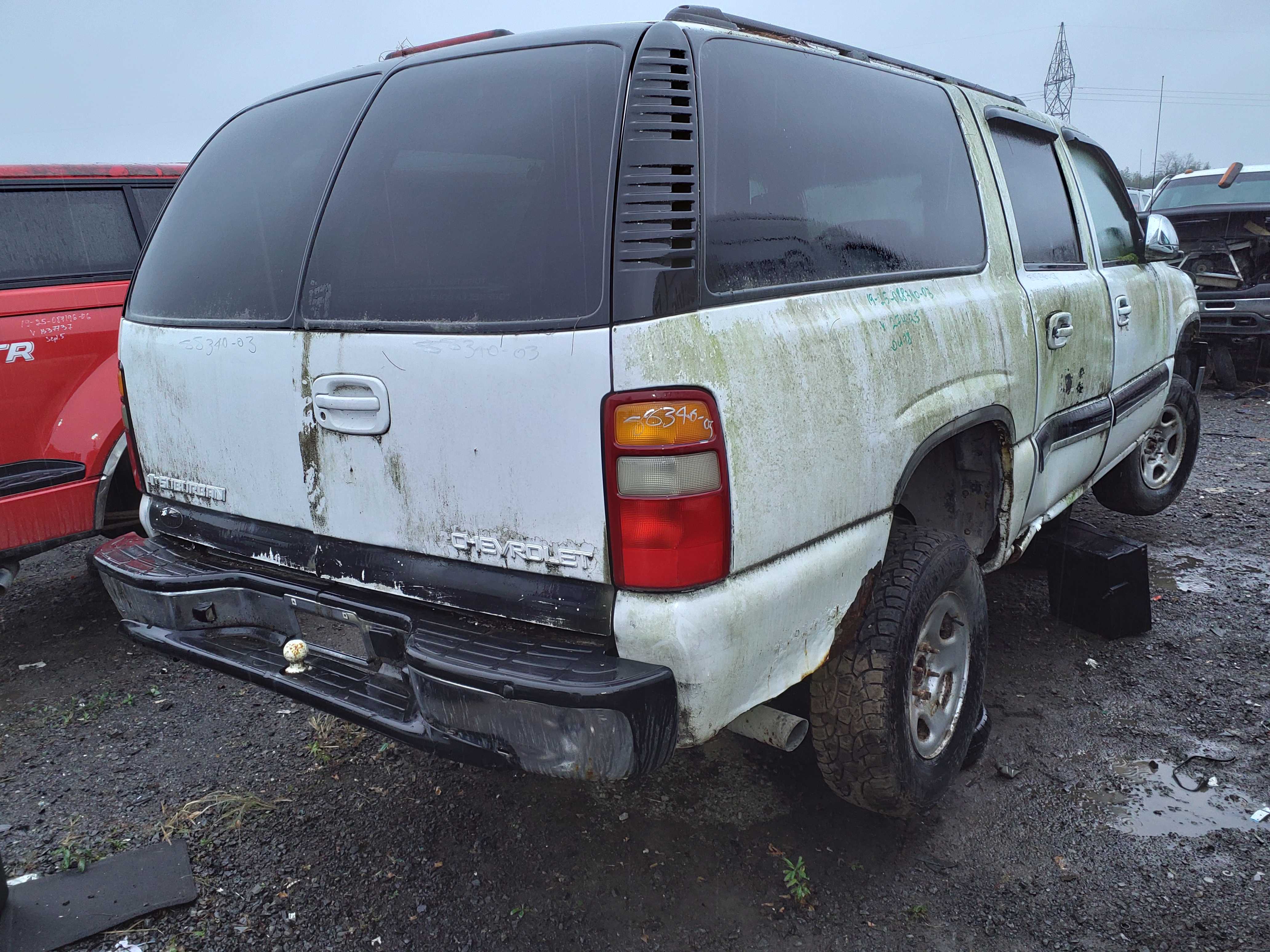 CHEVROLET SUBURBAN 2003