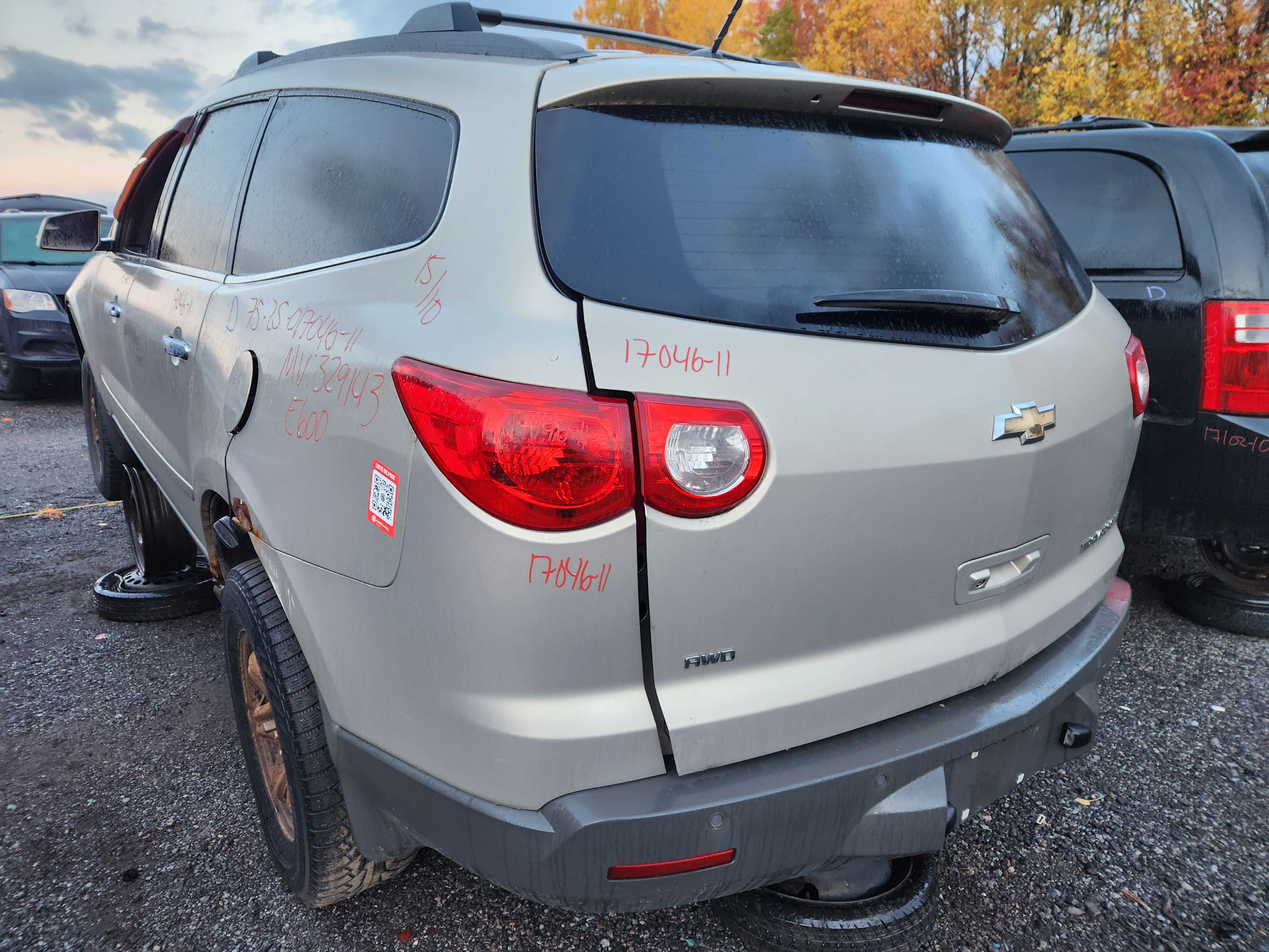 CHEVROLET TRAVERSE 2011