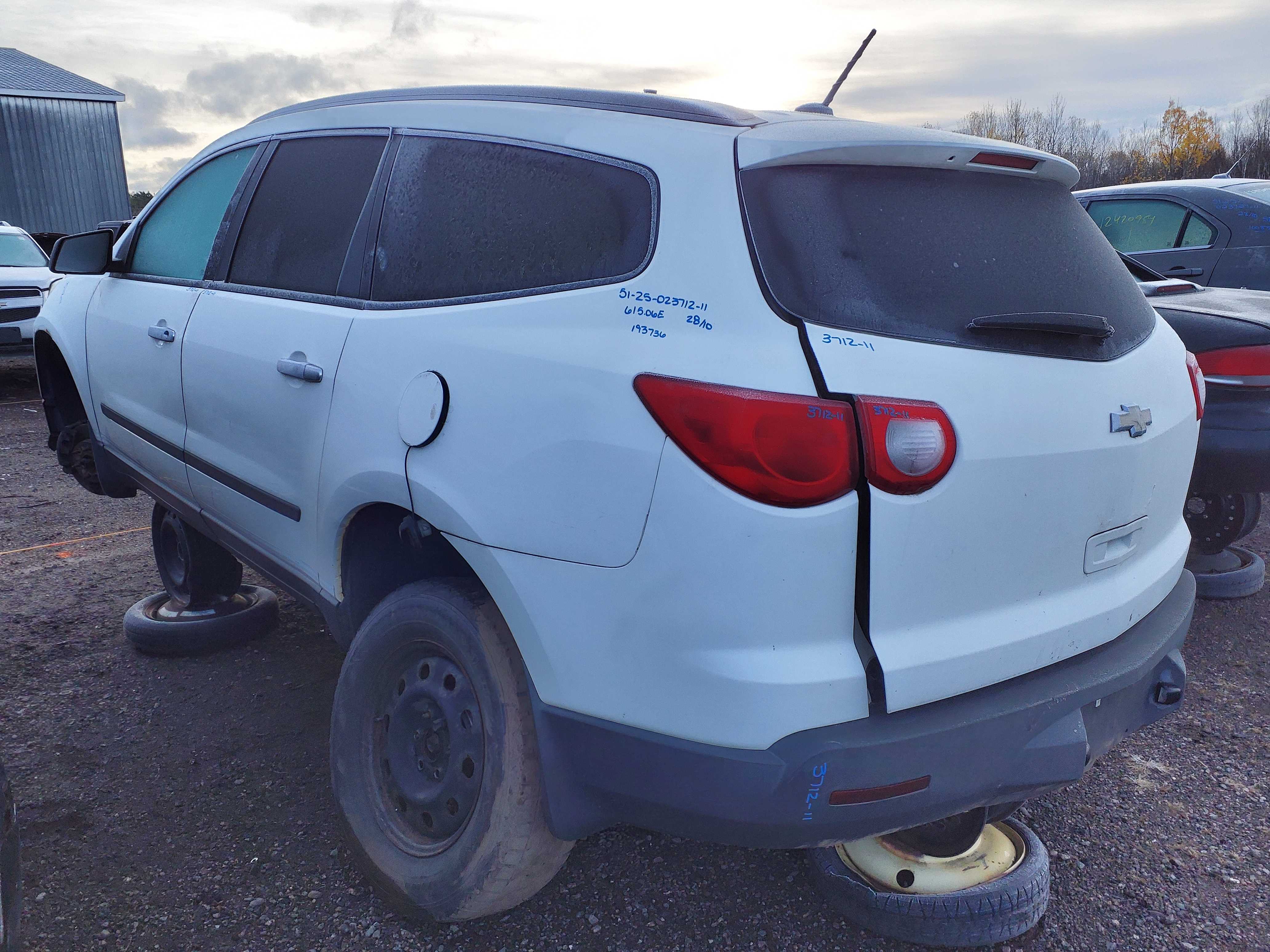 CHEVROLET TRAVERSE 2011