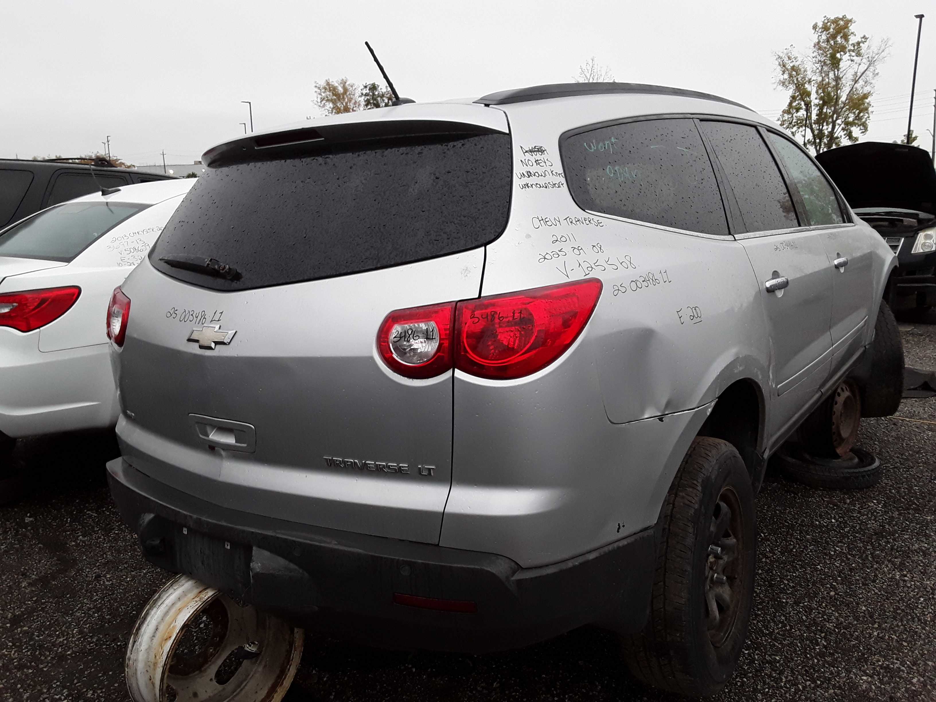 CHEVROLET TRAVERSE 2011