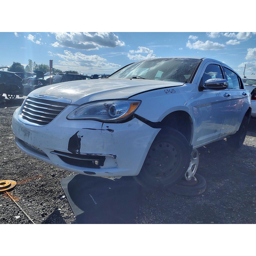 CHRYSLER 200 2013
