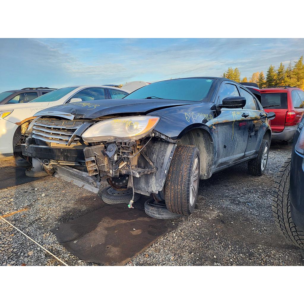 CHRYSLER 200 2013