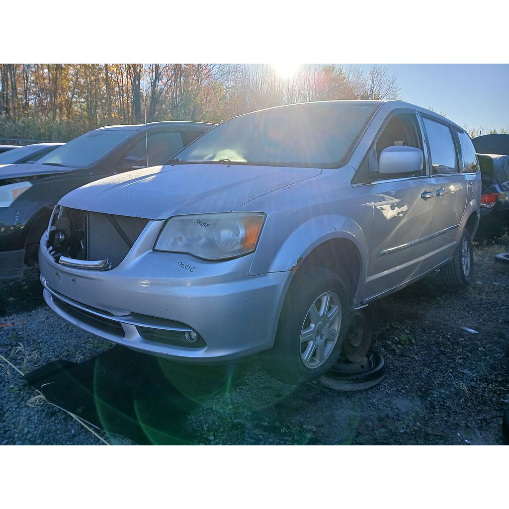 CHRYSLER TOWN &amp; COUNTRY 2012