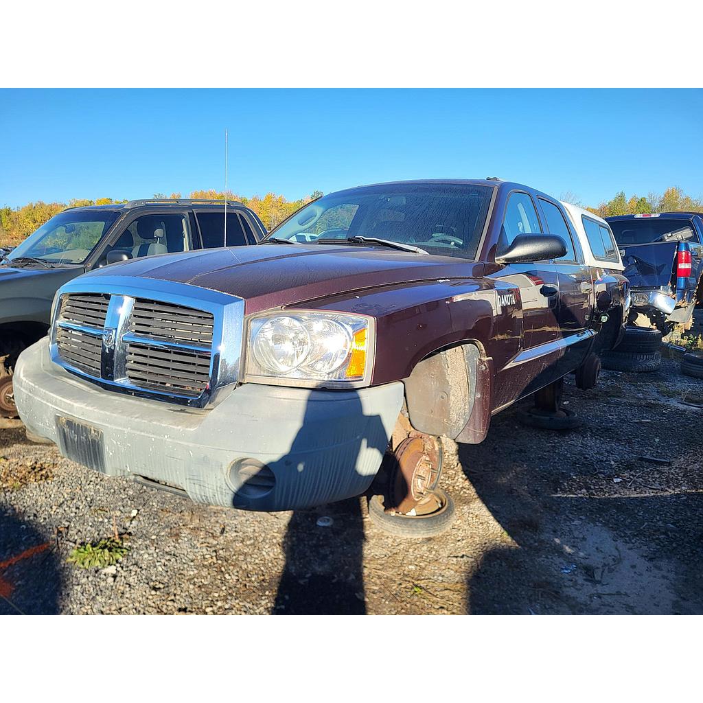 DODGE DAKOTA 2005