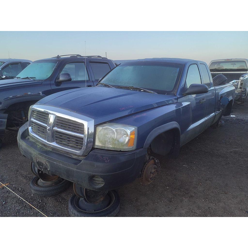 DODGE DAKOTA 2005
