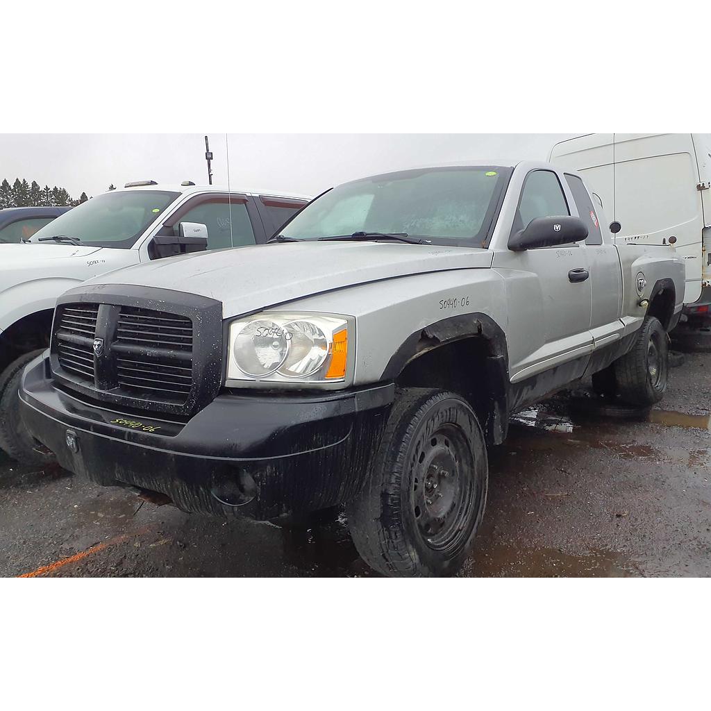 DODGE DAKOTA 2006