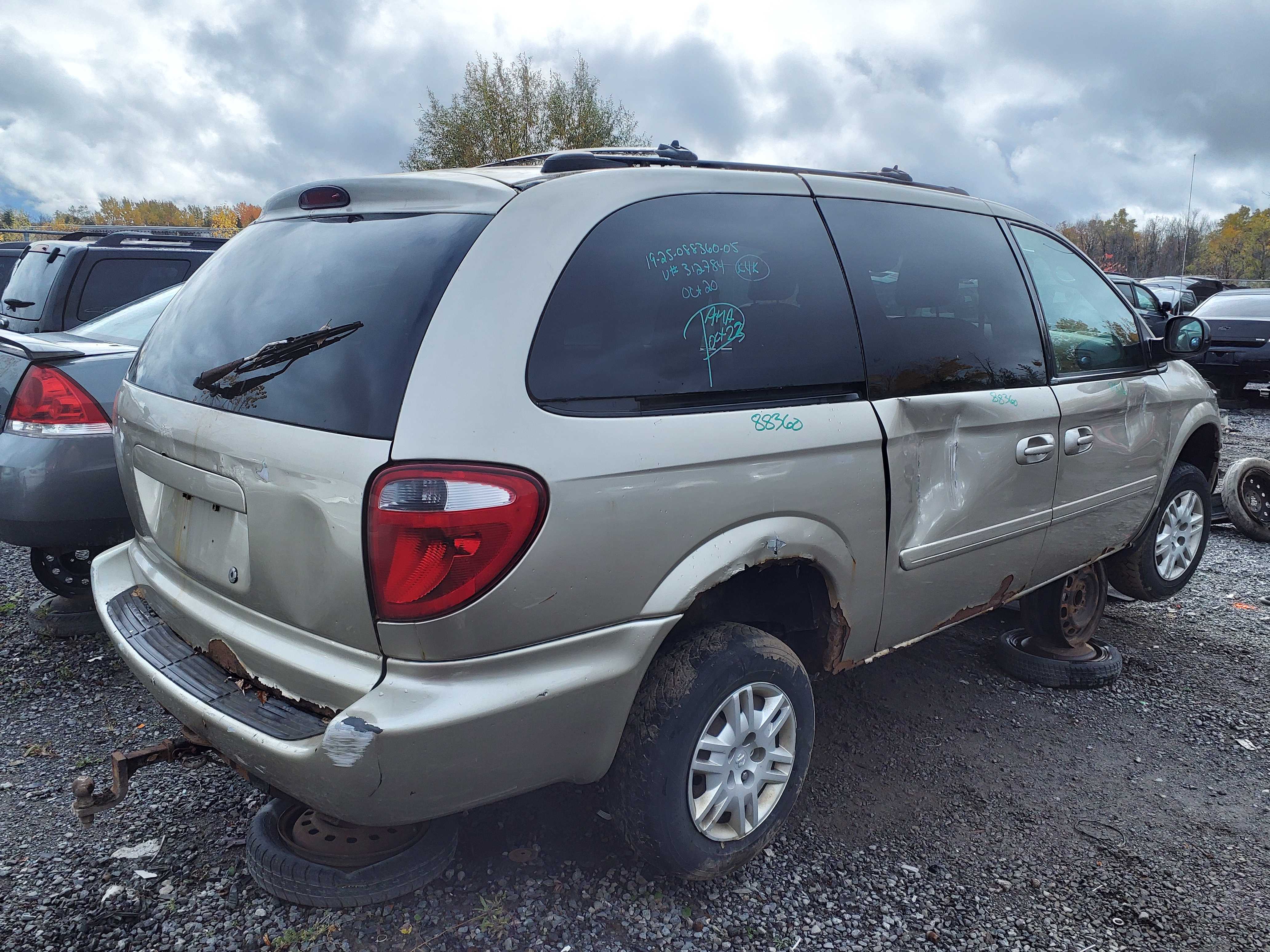 DODGE GRAND CARAVAN 2005