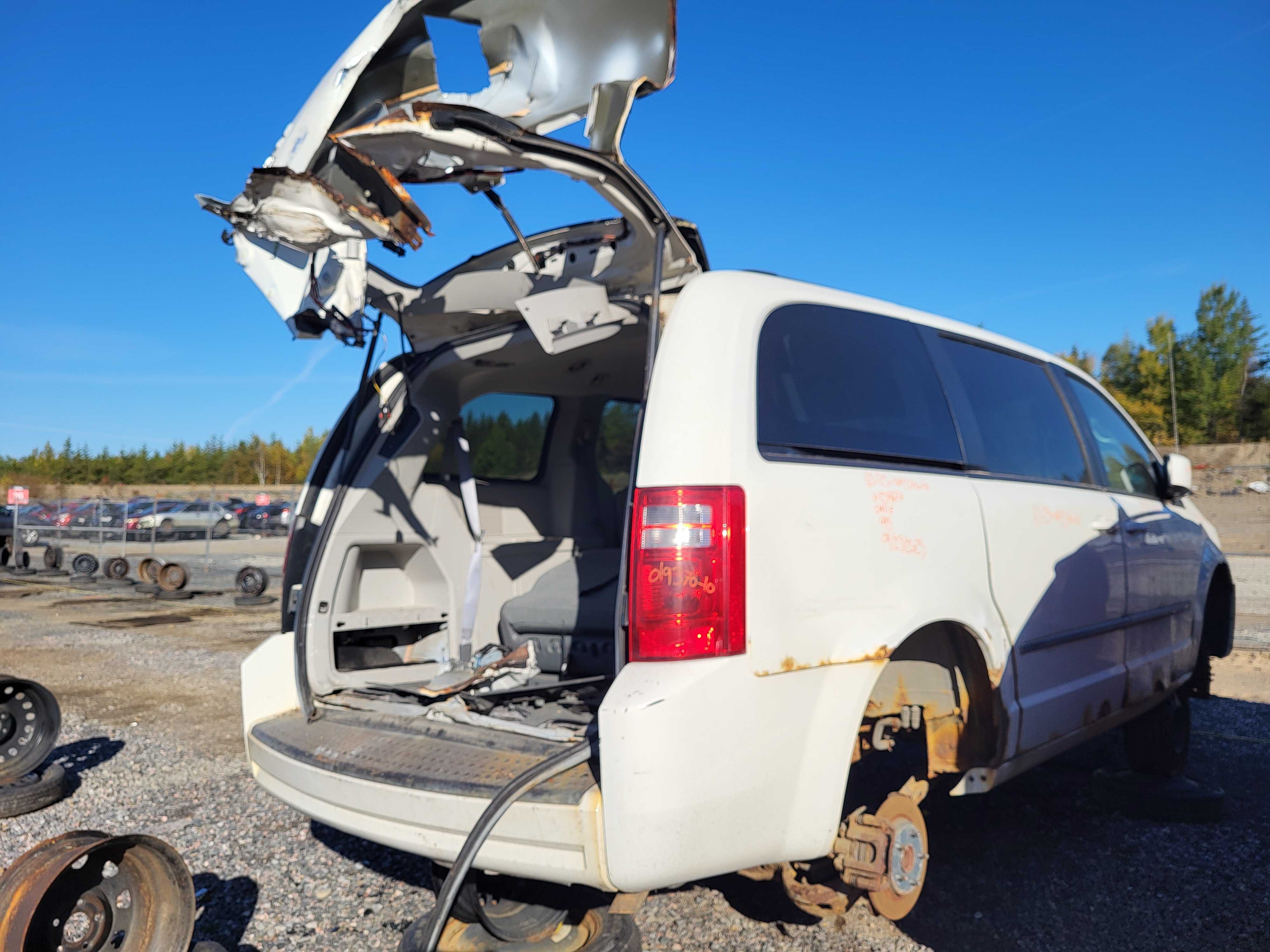 DODGE GRAND CARAVAN 2010