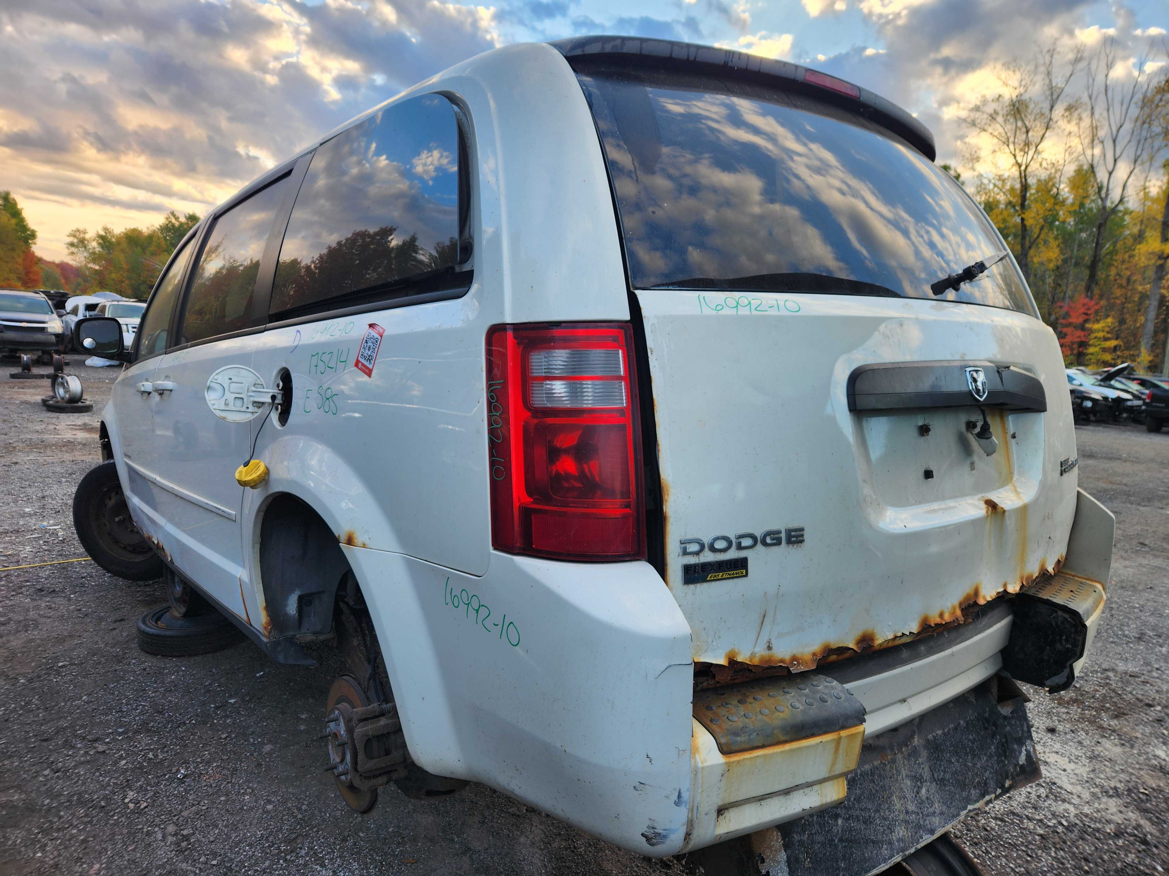 DODGE GRAND CARAVAN 2010