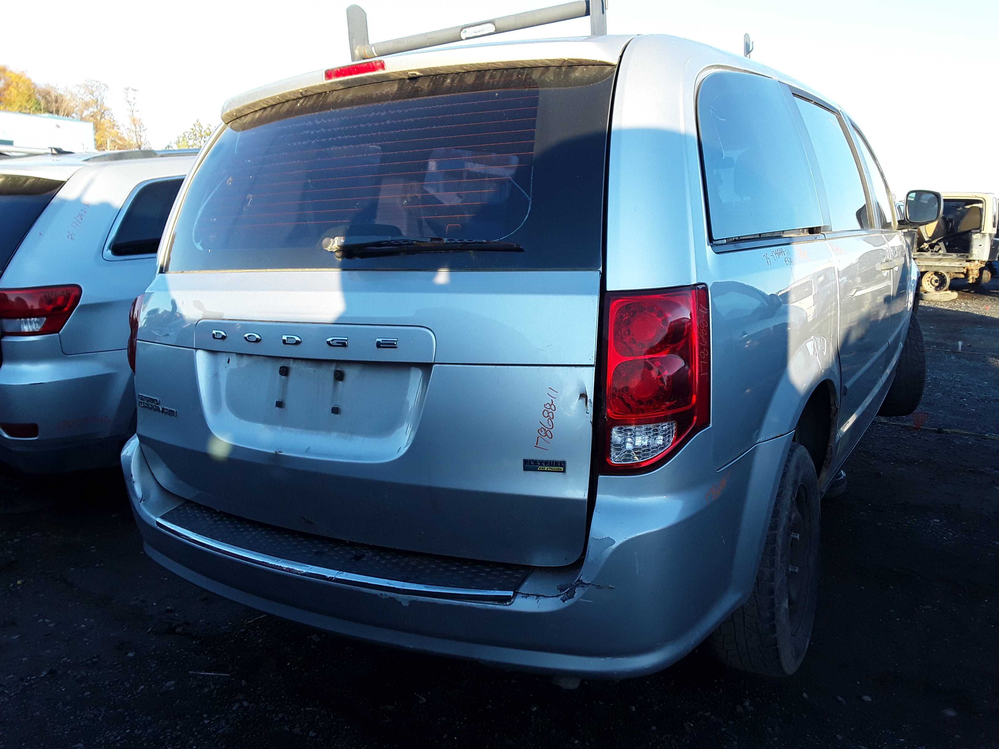 DODGE GRAND CARAVAN 2011