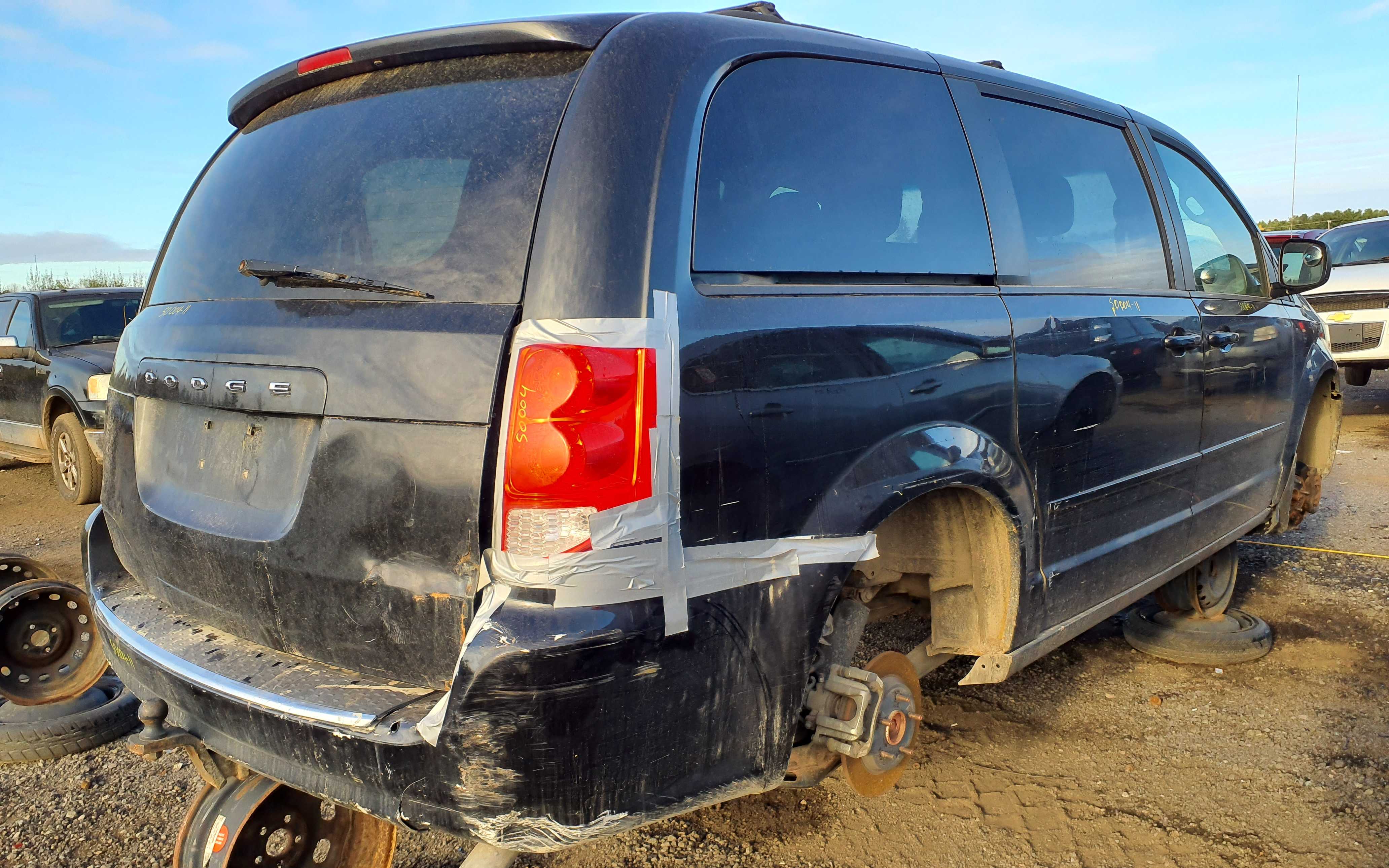 DODGE GRAND CARAVAN 2011