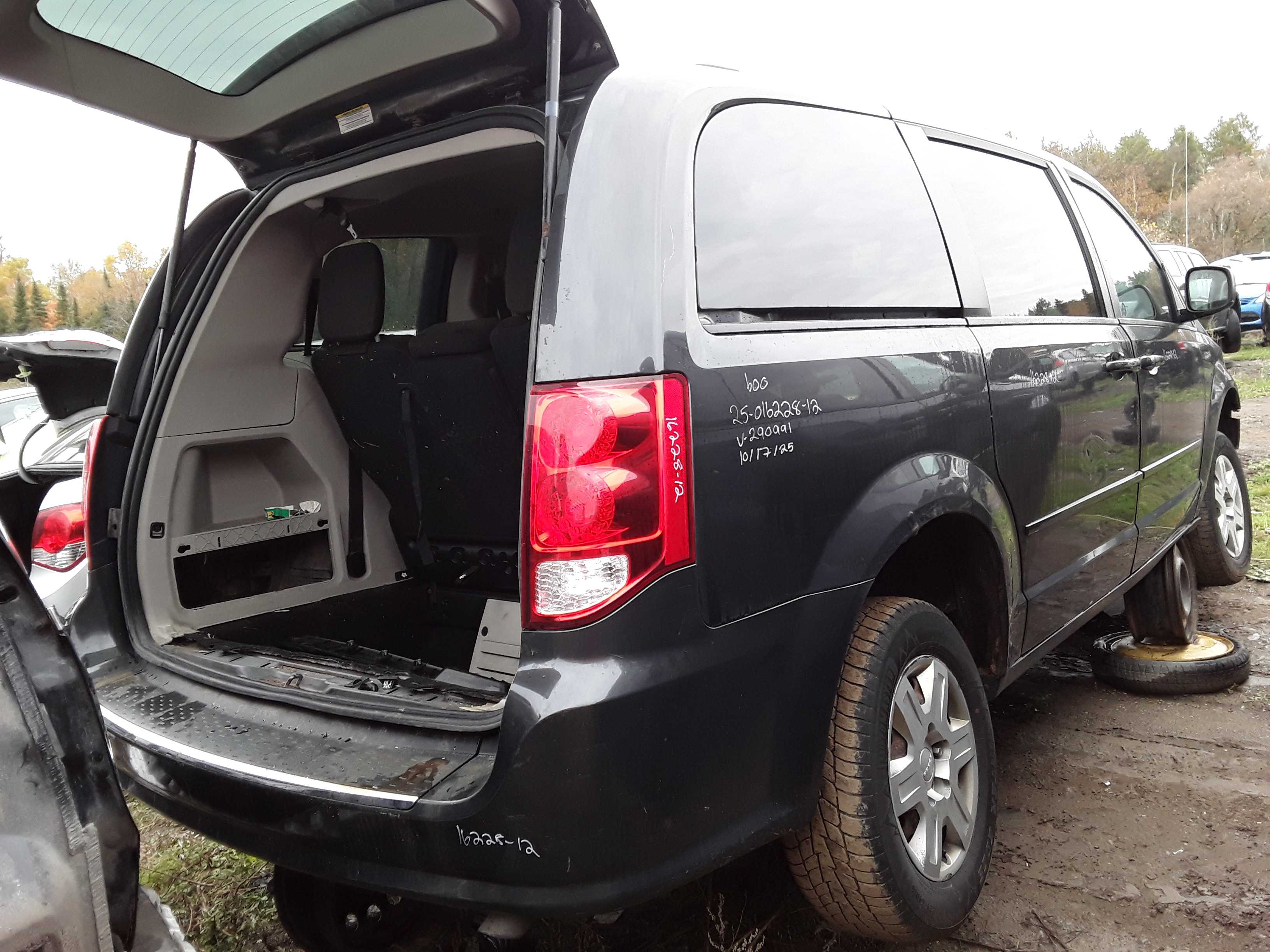 DODGE GRAND CARAVAN 2012