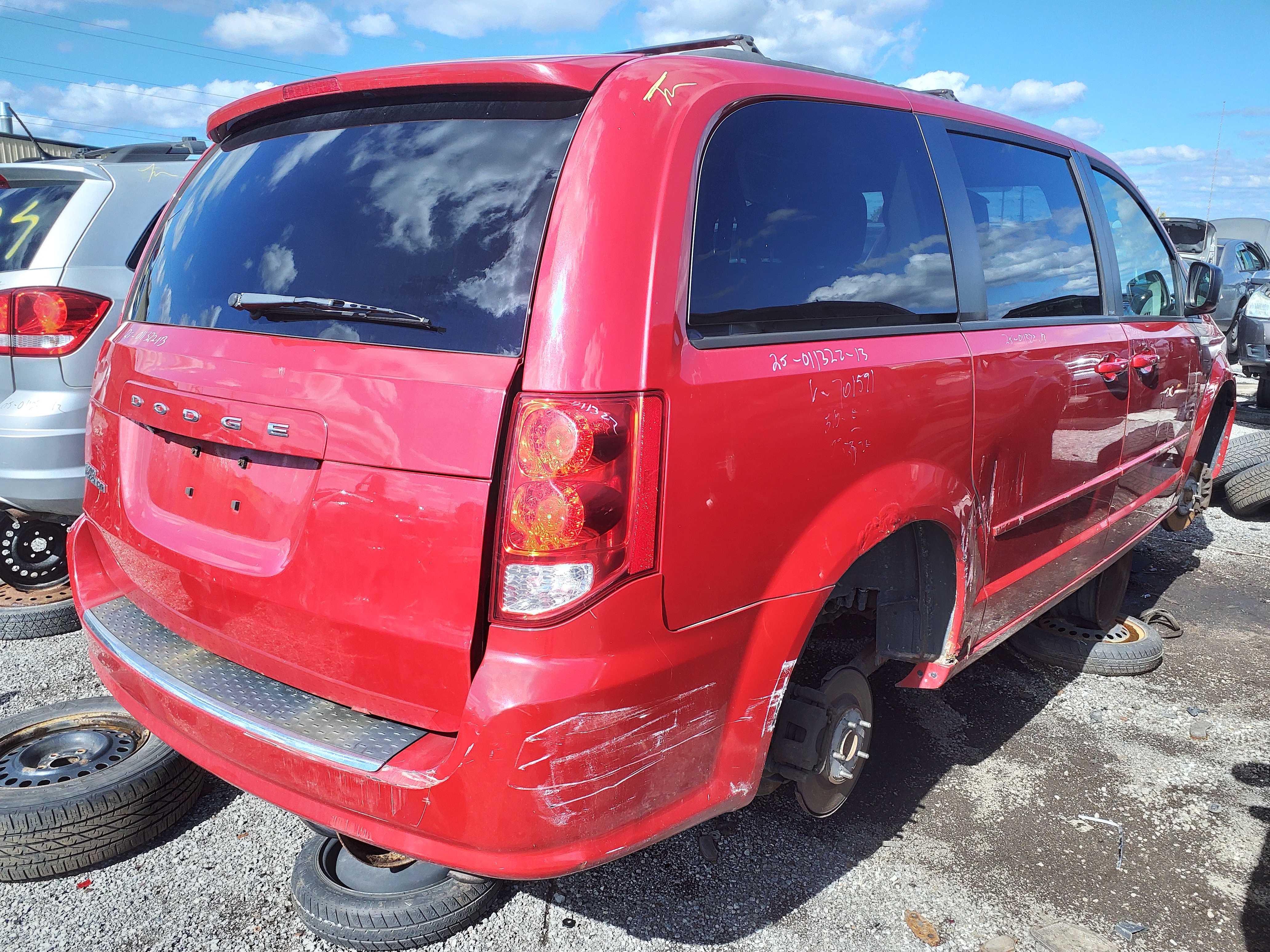 DODGE GRAND CARAVAN 2013 | St-Catharines | Kenny U-Pull