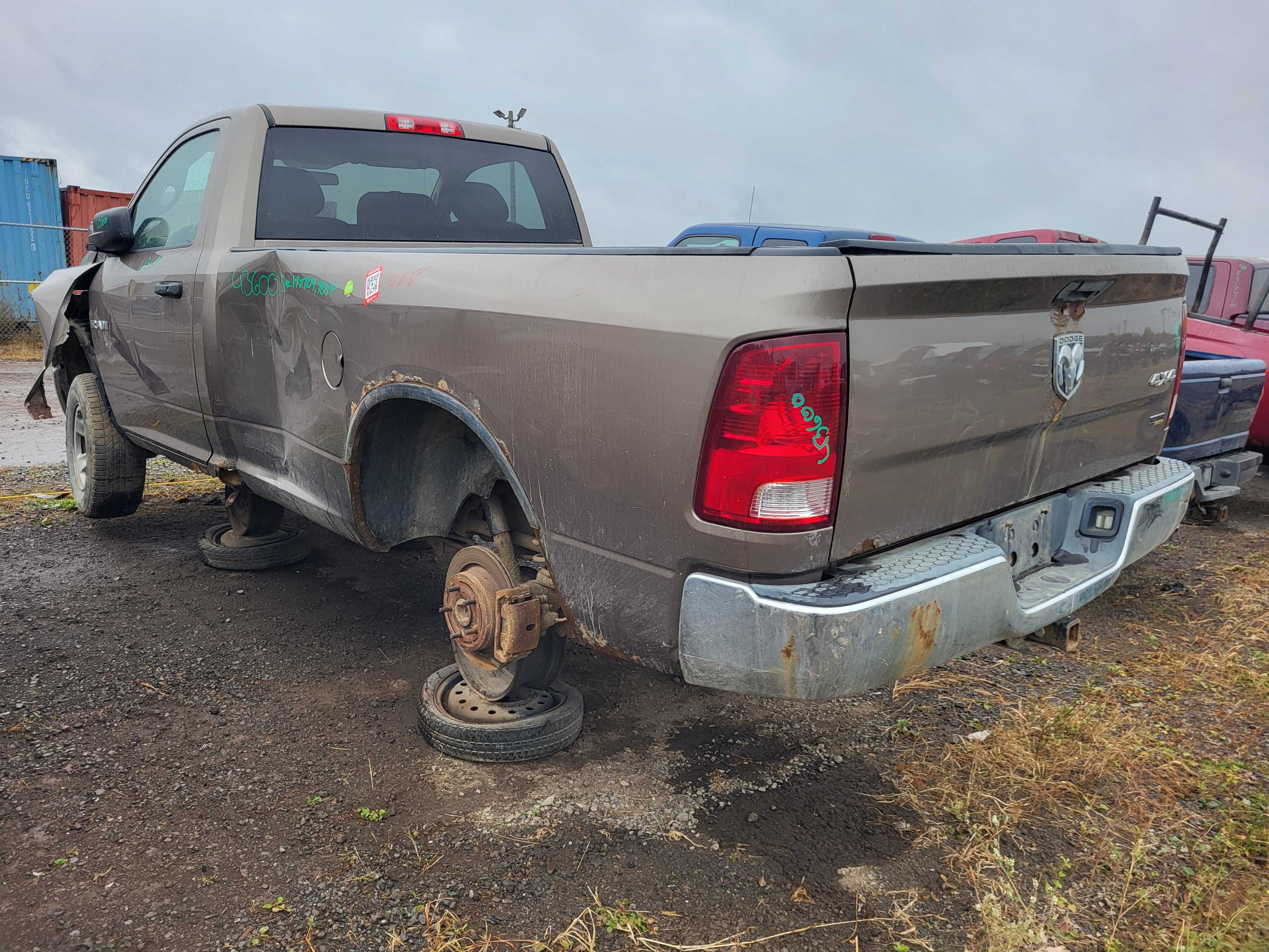 DODGE RAM 1500 2010