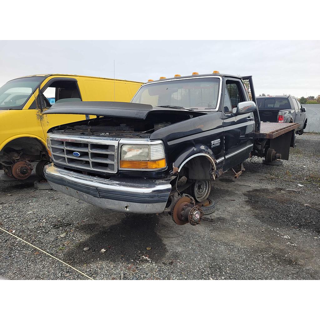 FORD 1 TON TRUCKS 1989