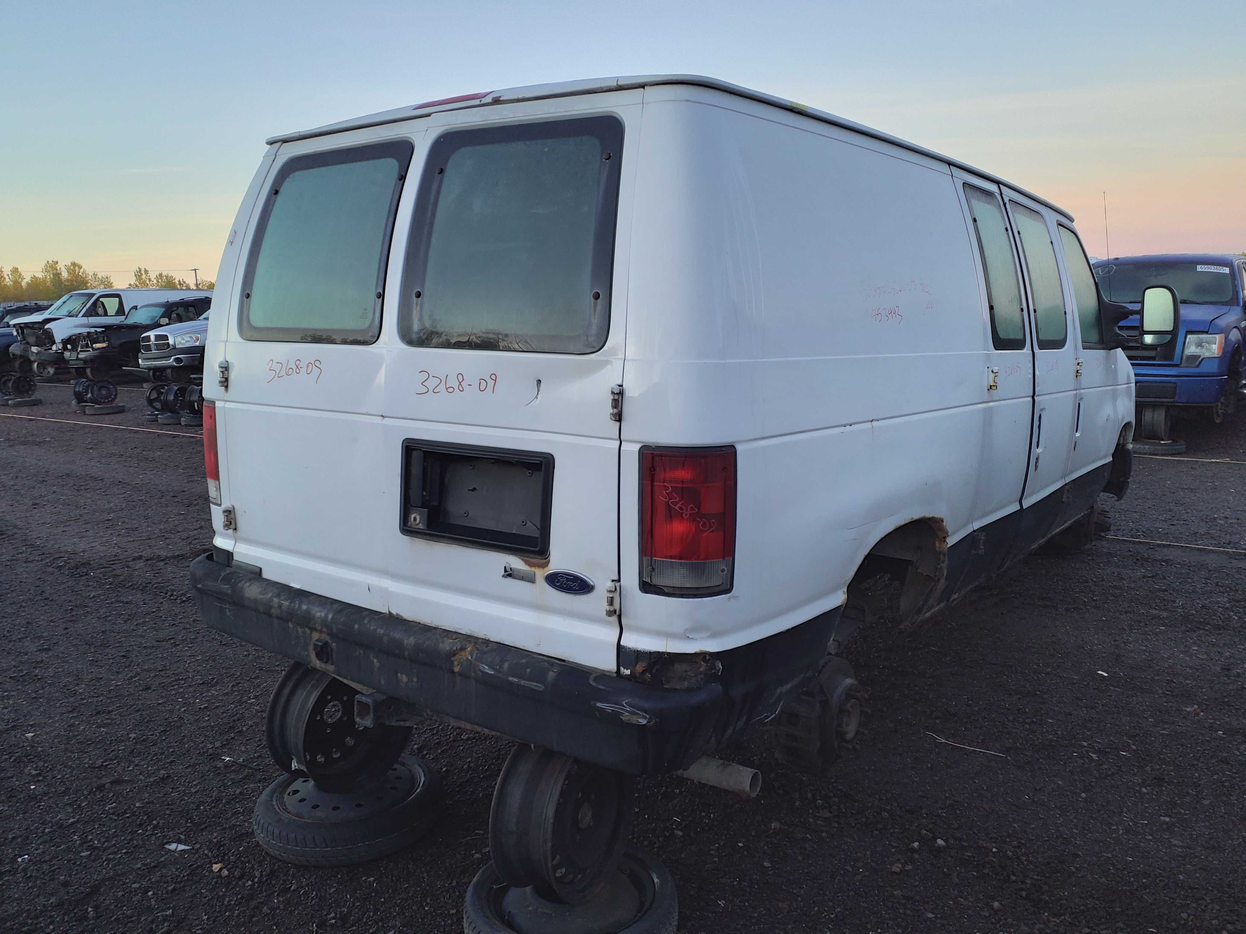 FORD ECONOLINE 2009