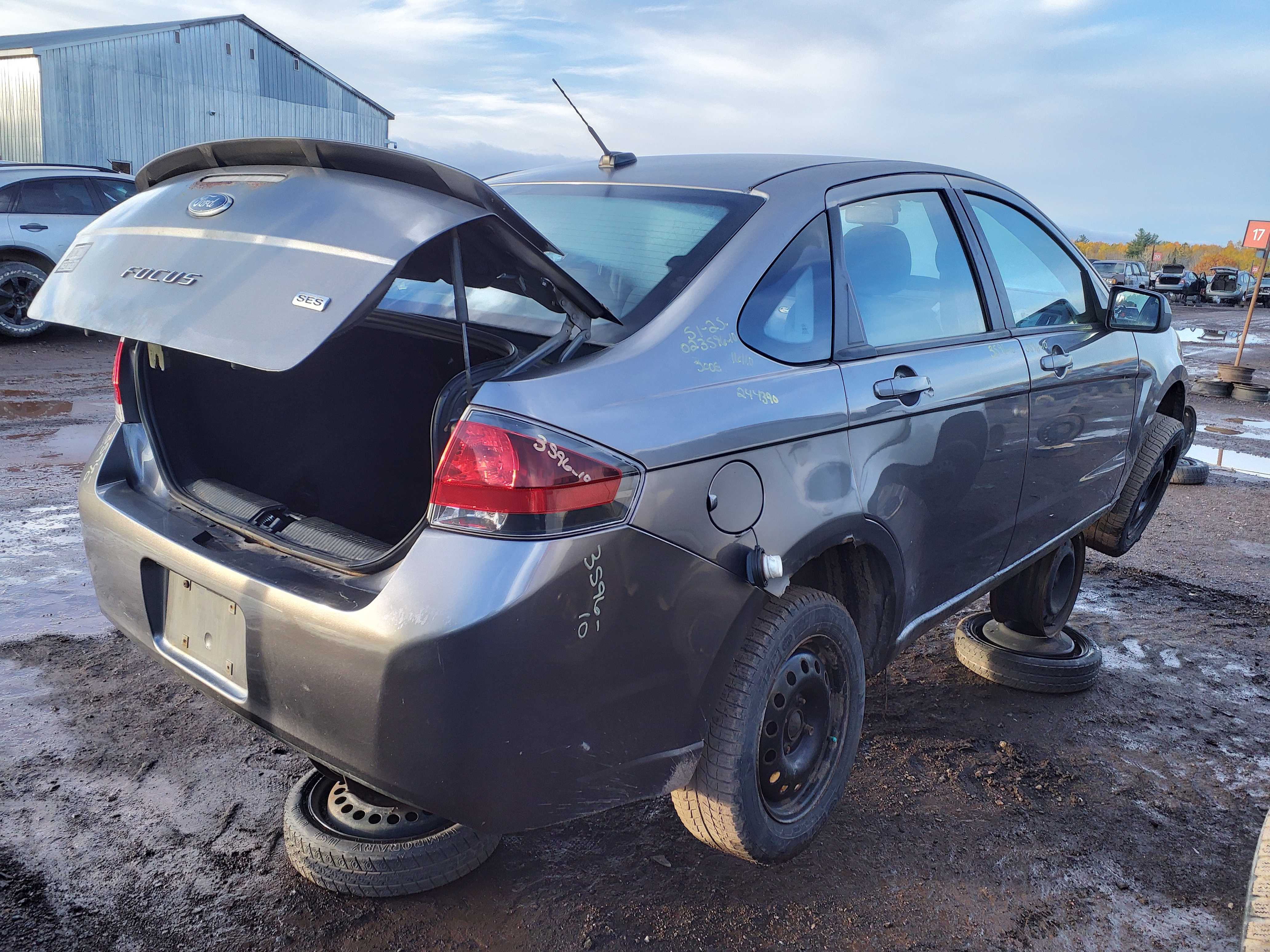 FORD FOCUS 2010