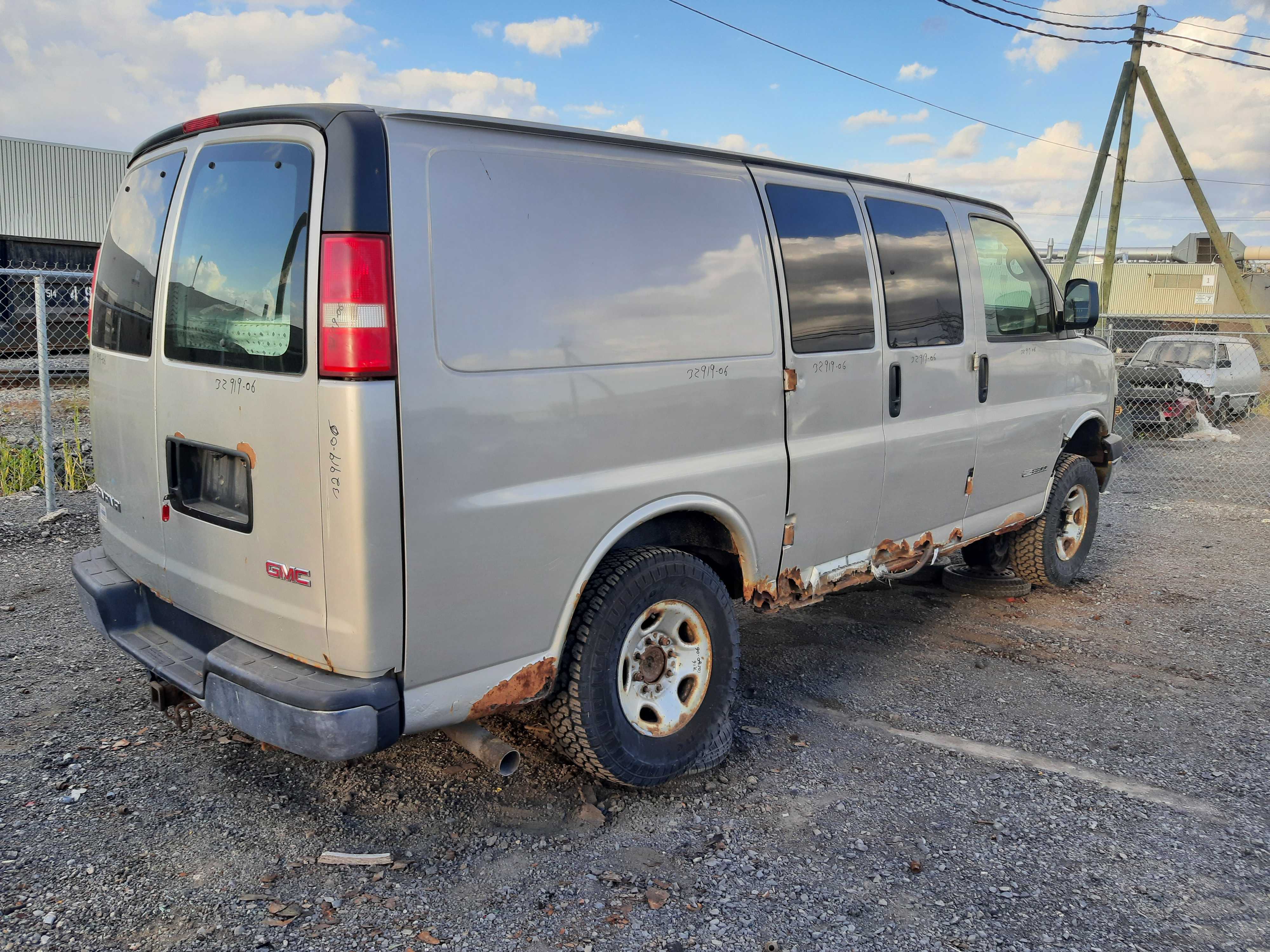 GMC SAVANA CARGO 2006