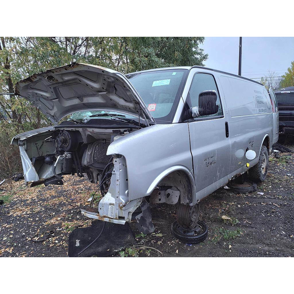 GMC SAVANA CARGO 2012