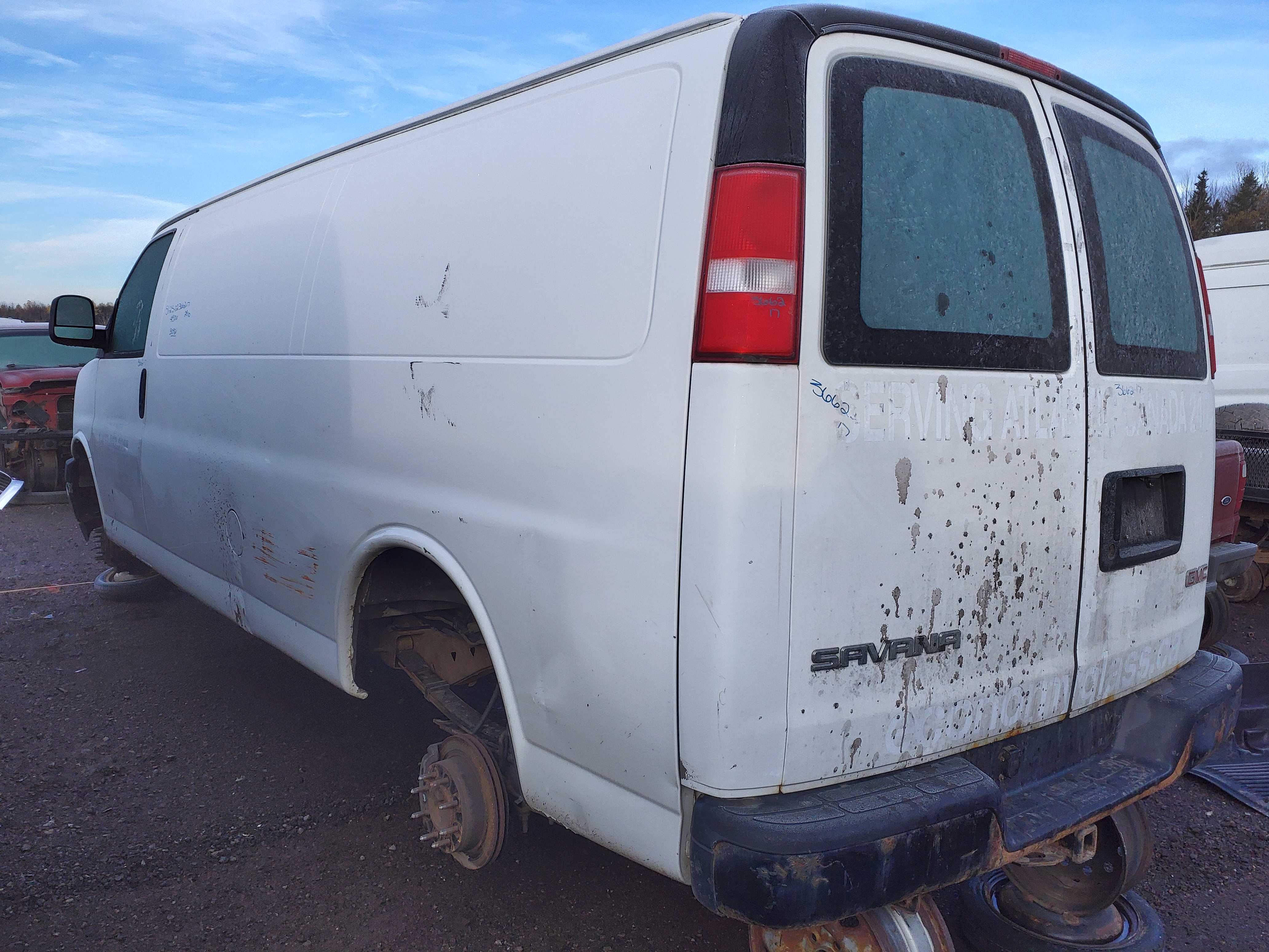 GMC SAVANA CARGO 2017