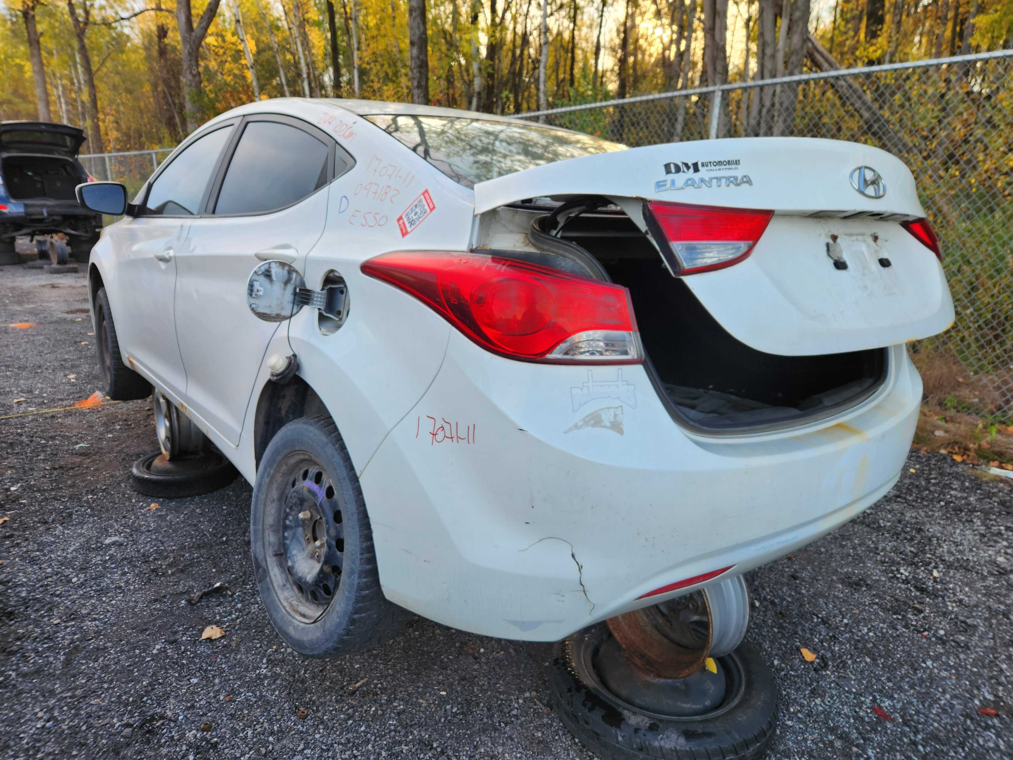 HYUNDAI ELANTRA 2011