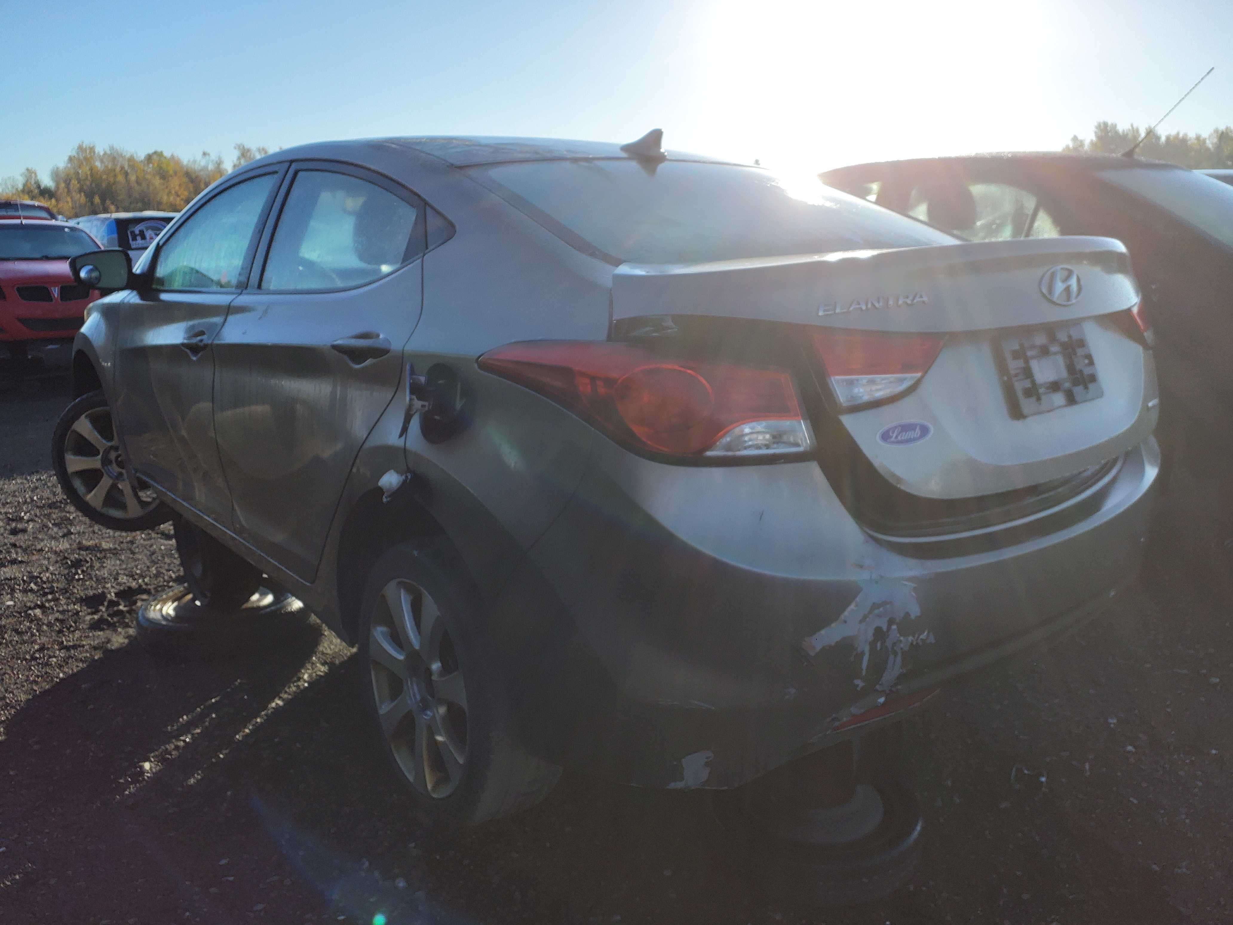 HYUNDAI ELANTRA 2011