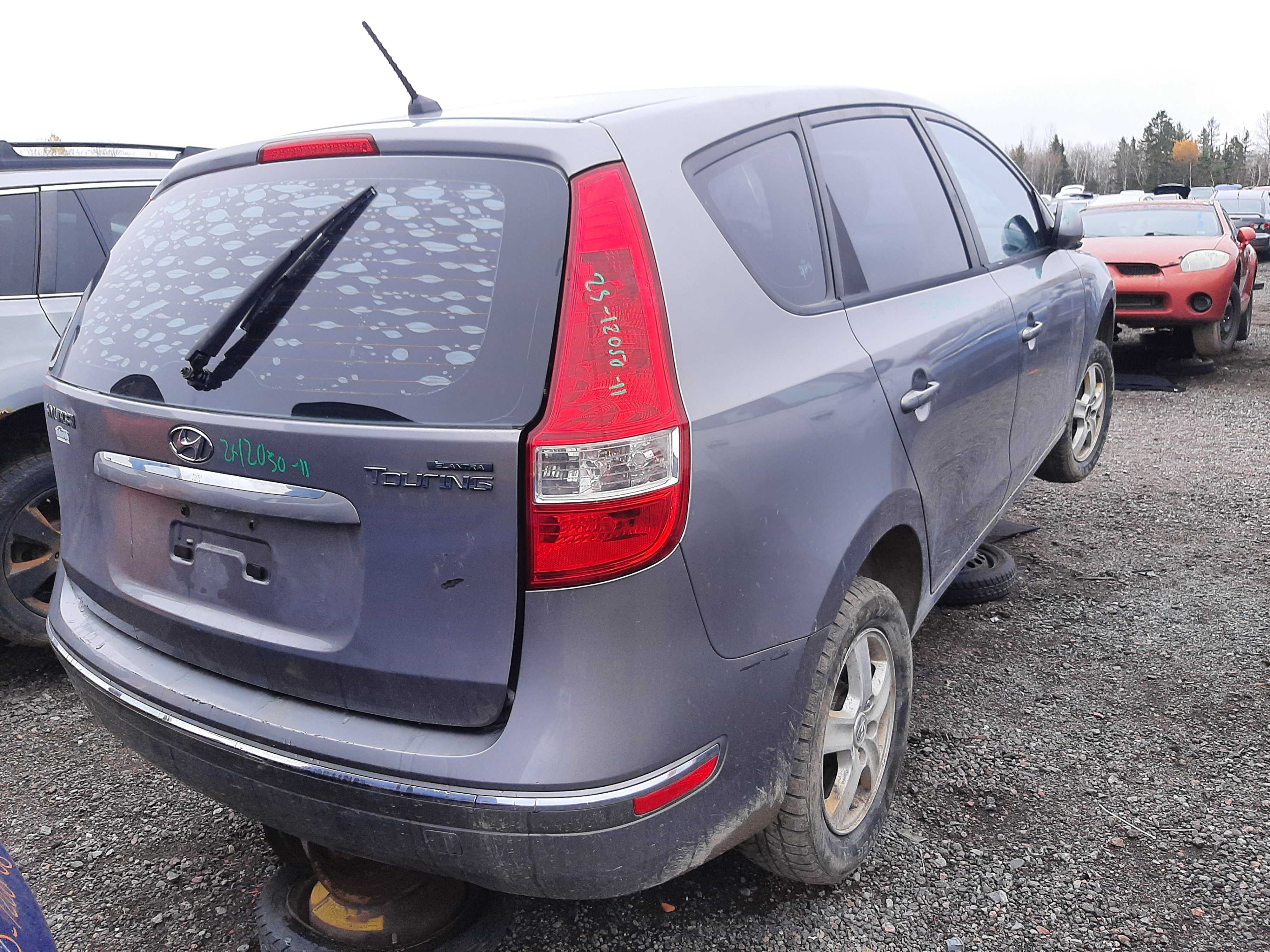 HYUNDAI ELANTRA 2011