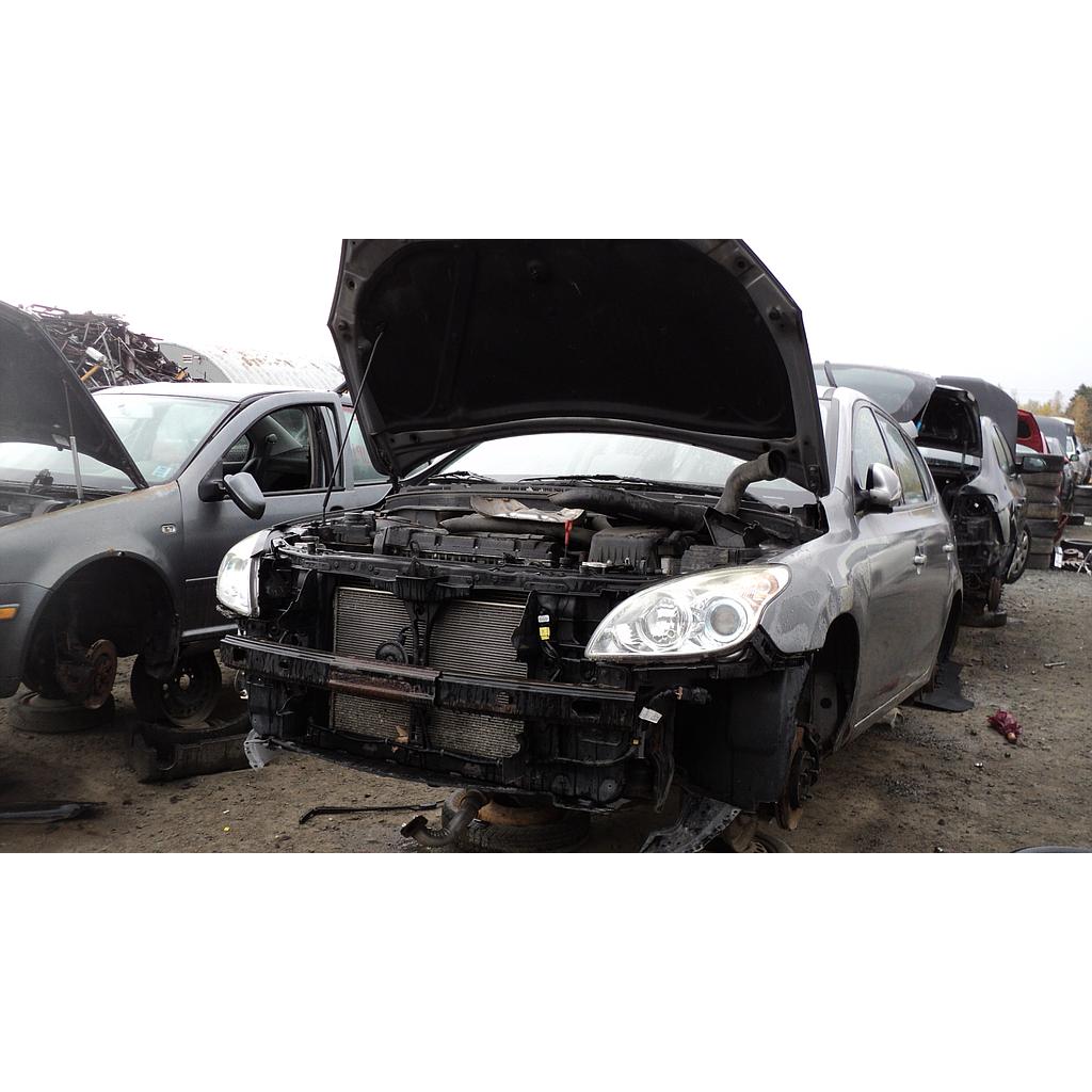 HYUNDAI ELANTRA 2012