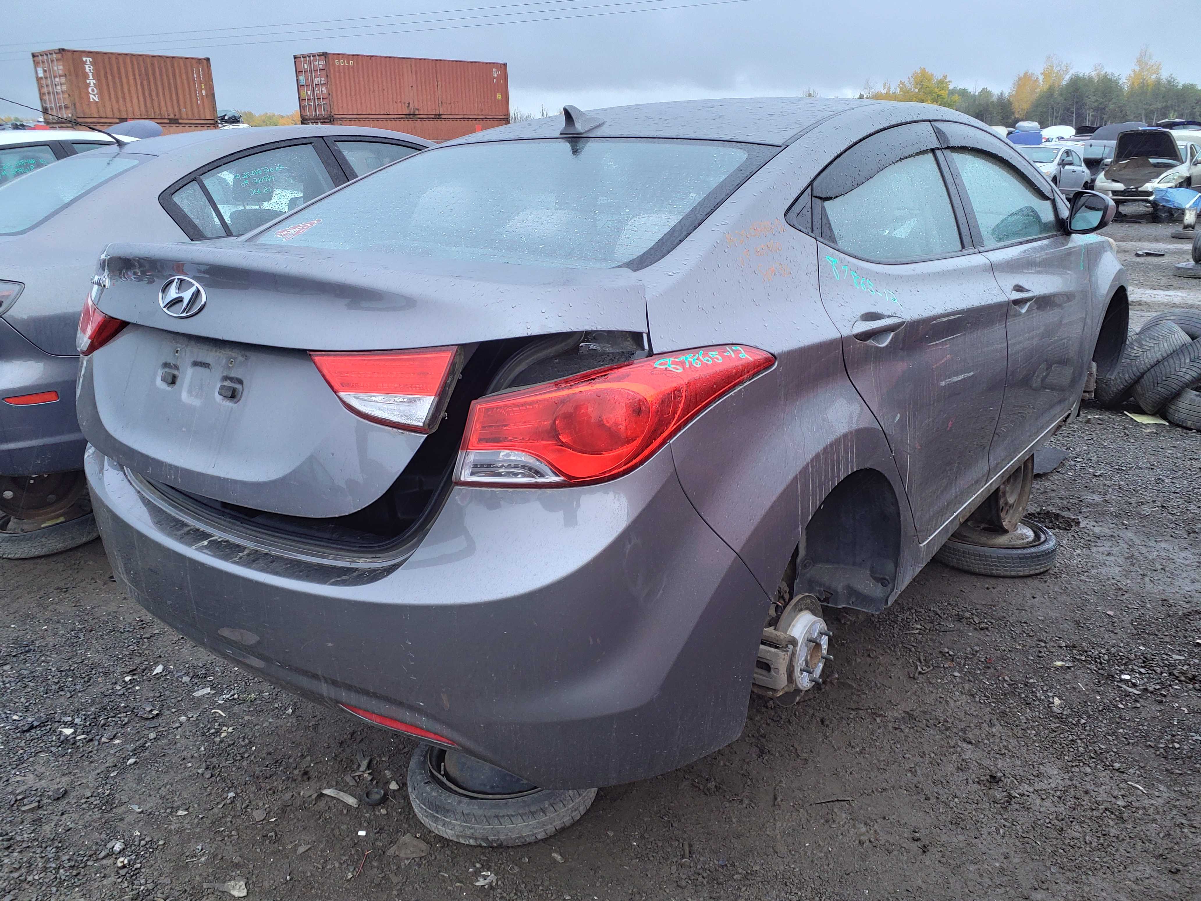 HYUNDAI ELANTRA 2012