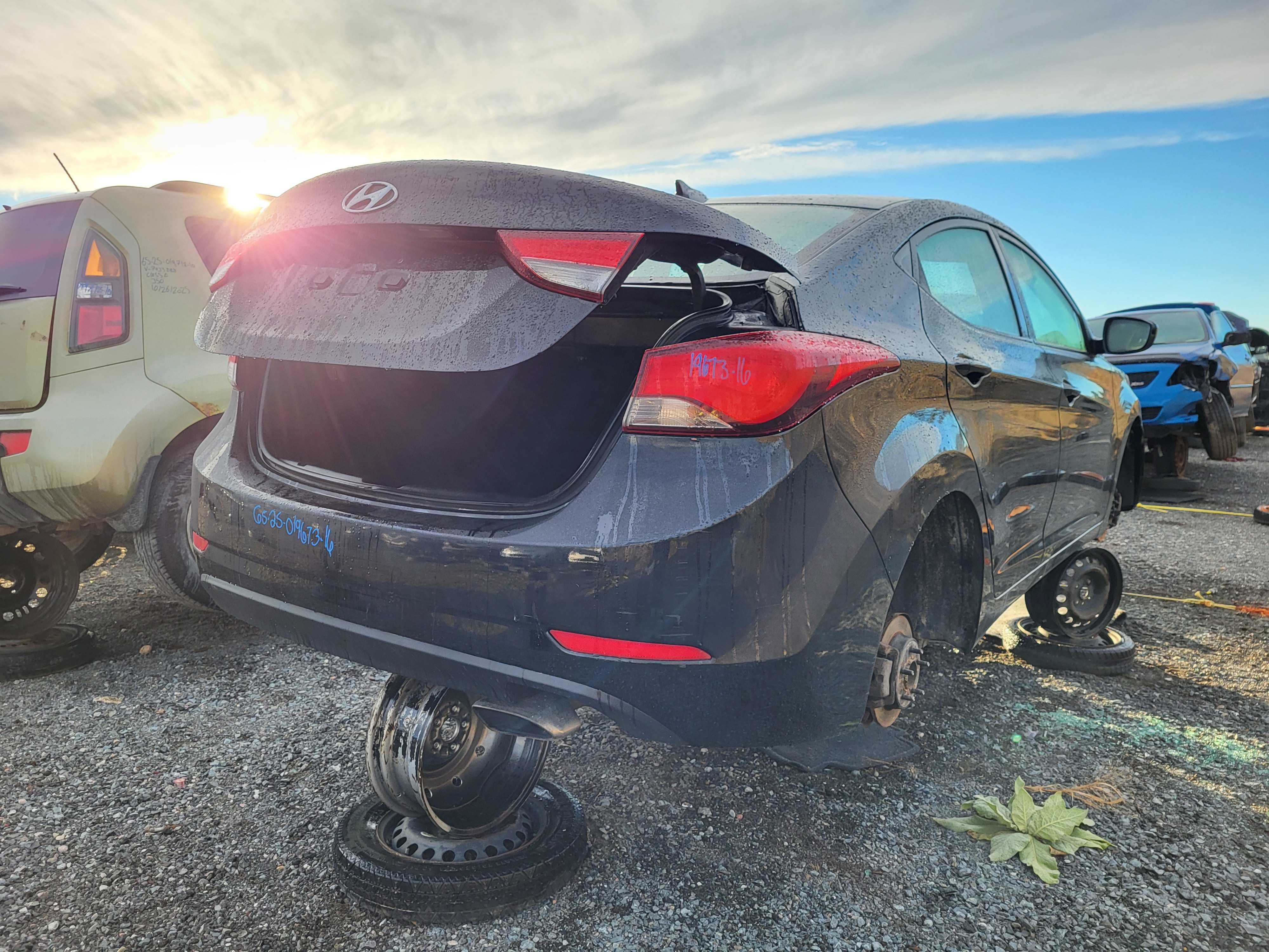 HYUNDAI ELANTRA 2016