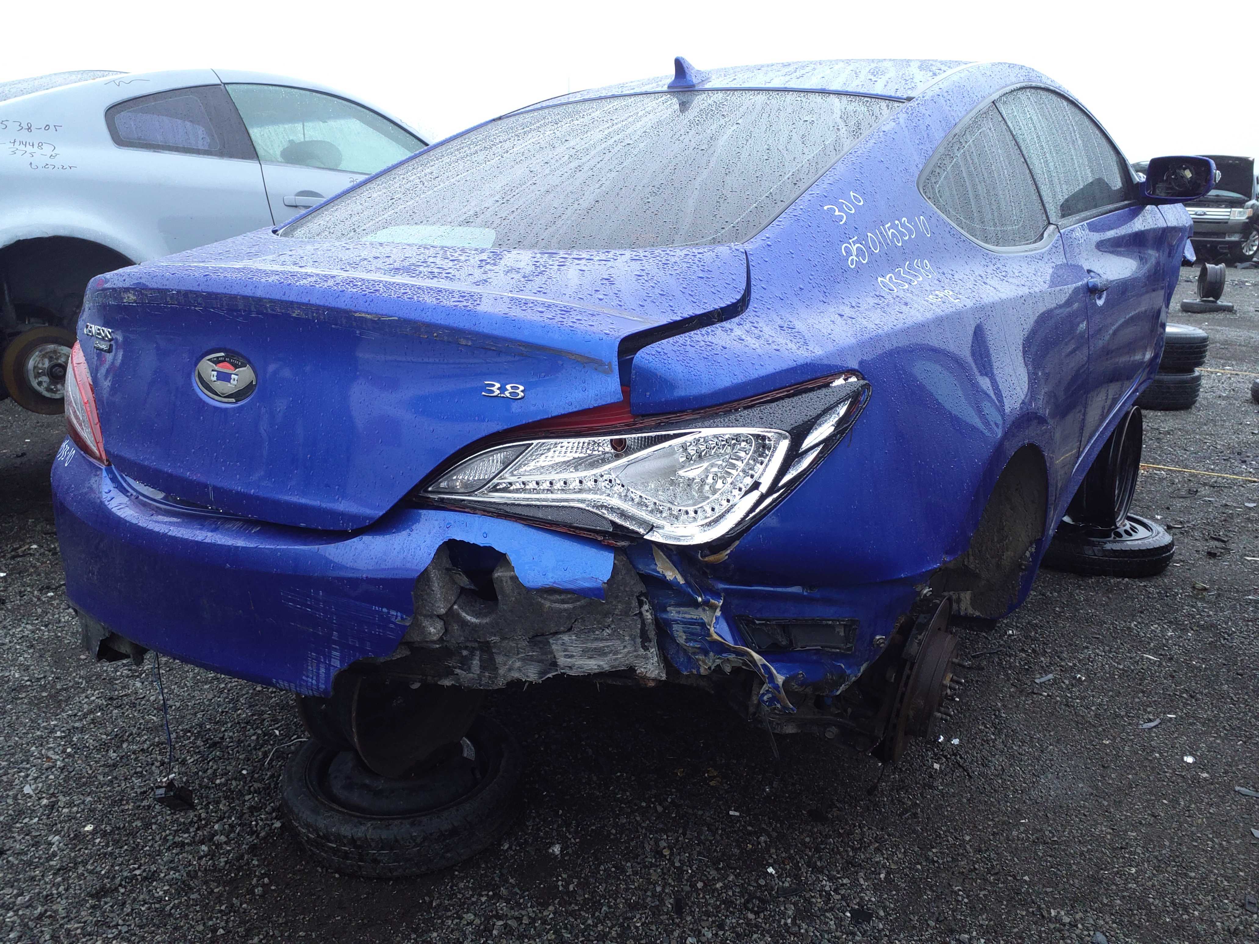 HYUNDAI GENESIS 2010