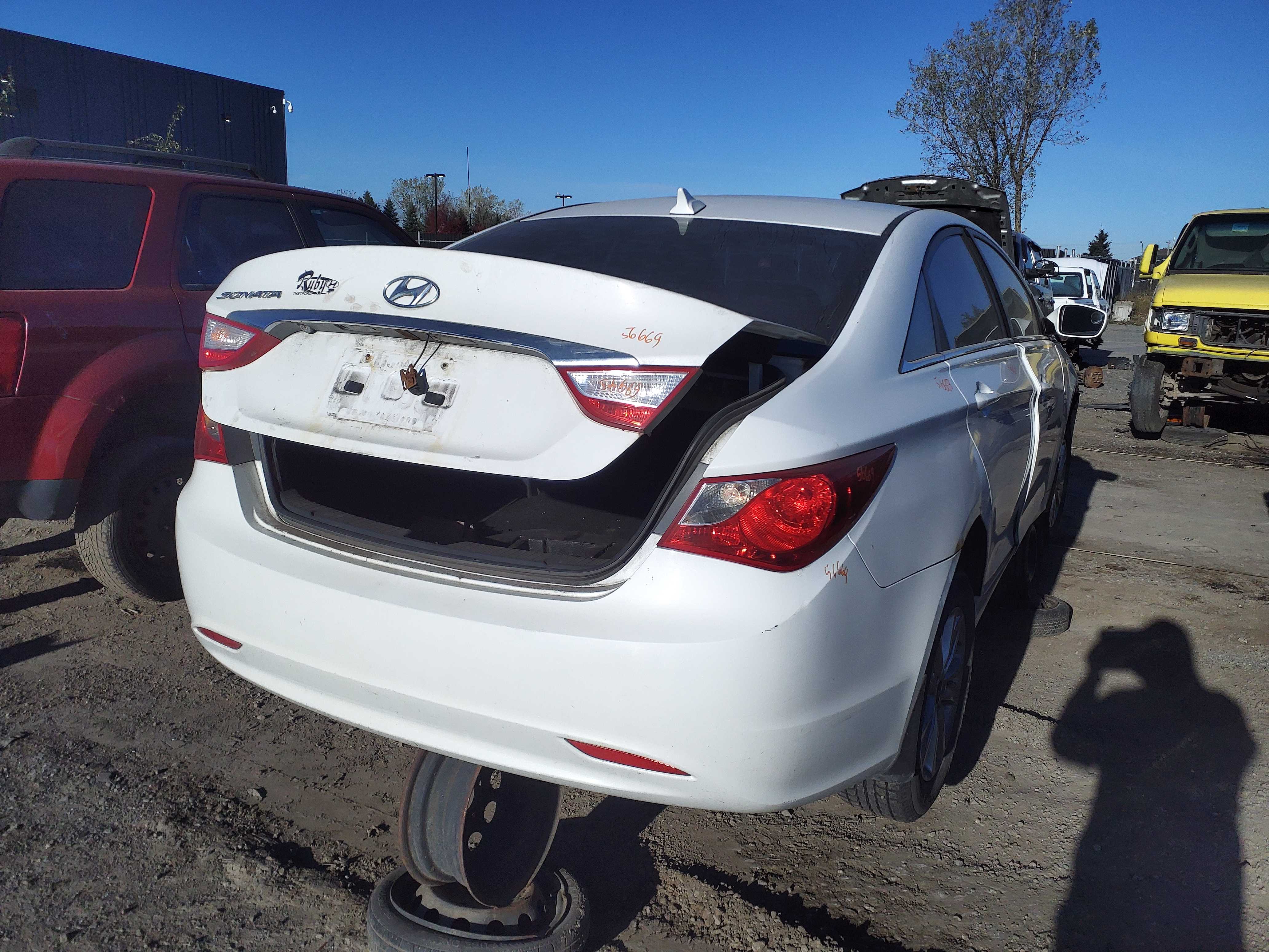 HYUNDAI SONATA 2011
